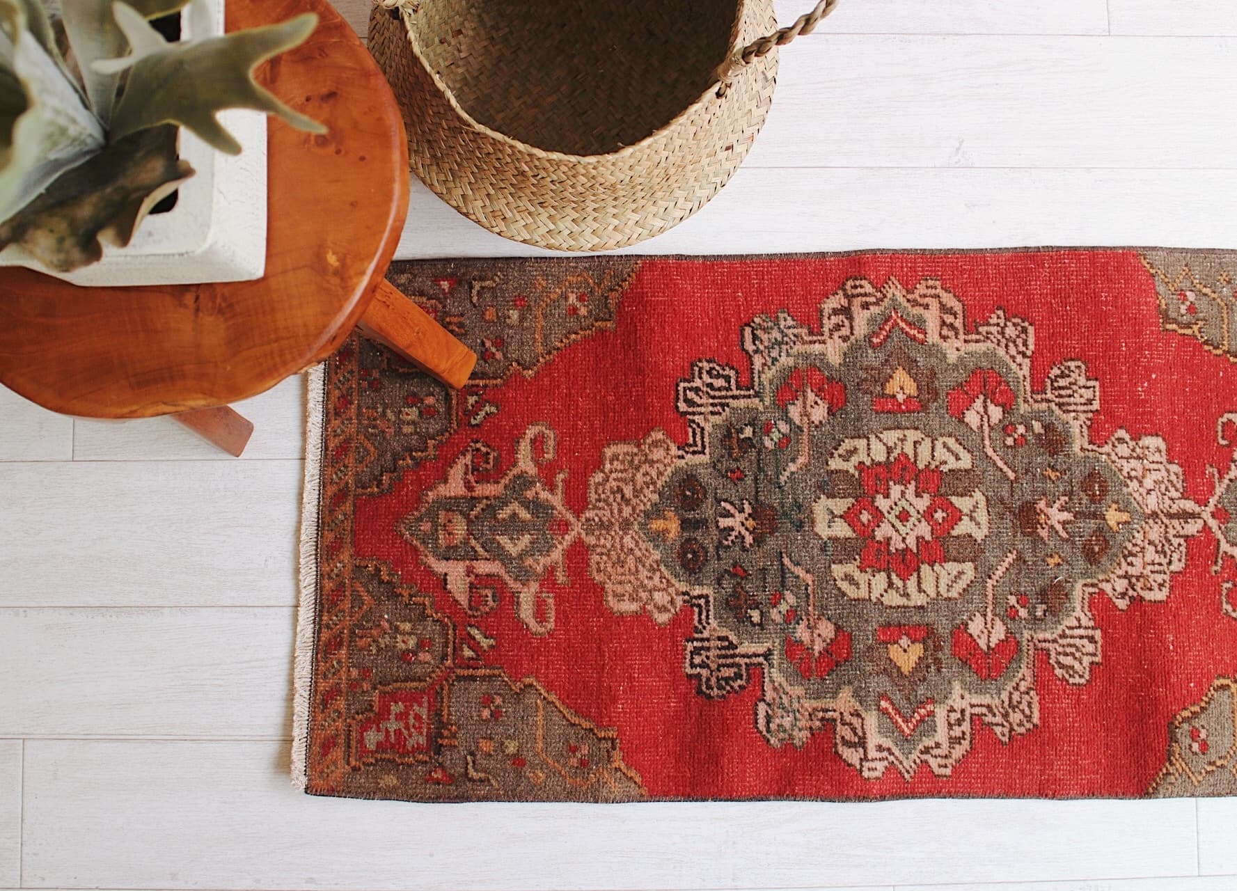 赤いヴィンテージラグ