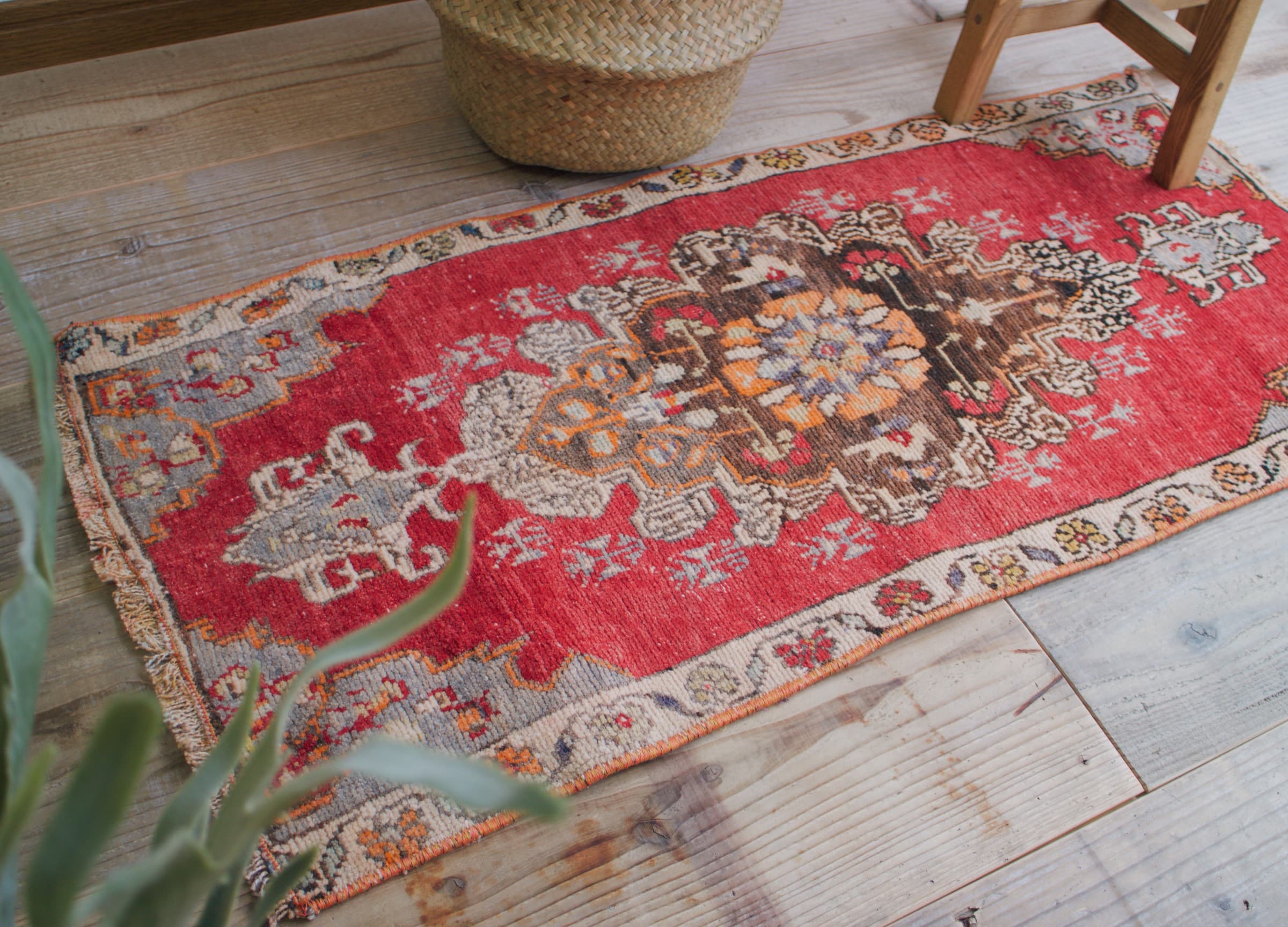 赤いヴィンテージラグ