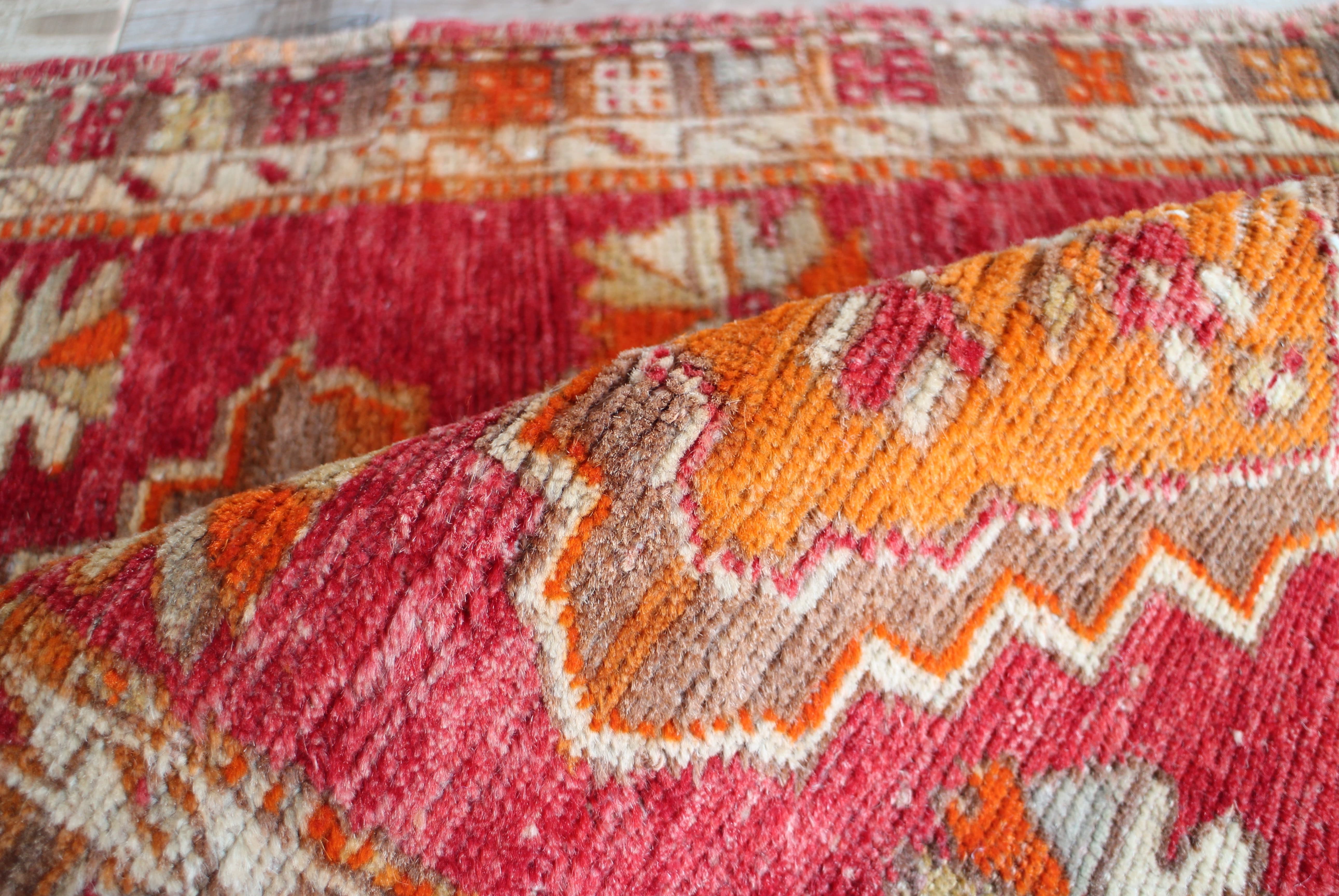 赤いオールドキリム