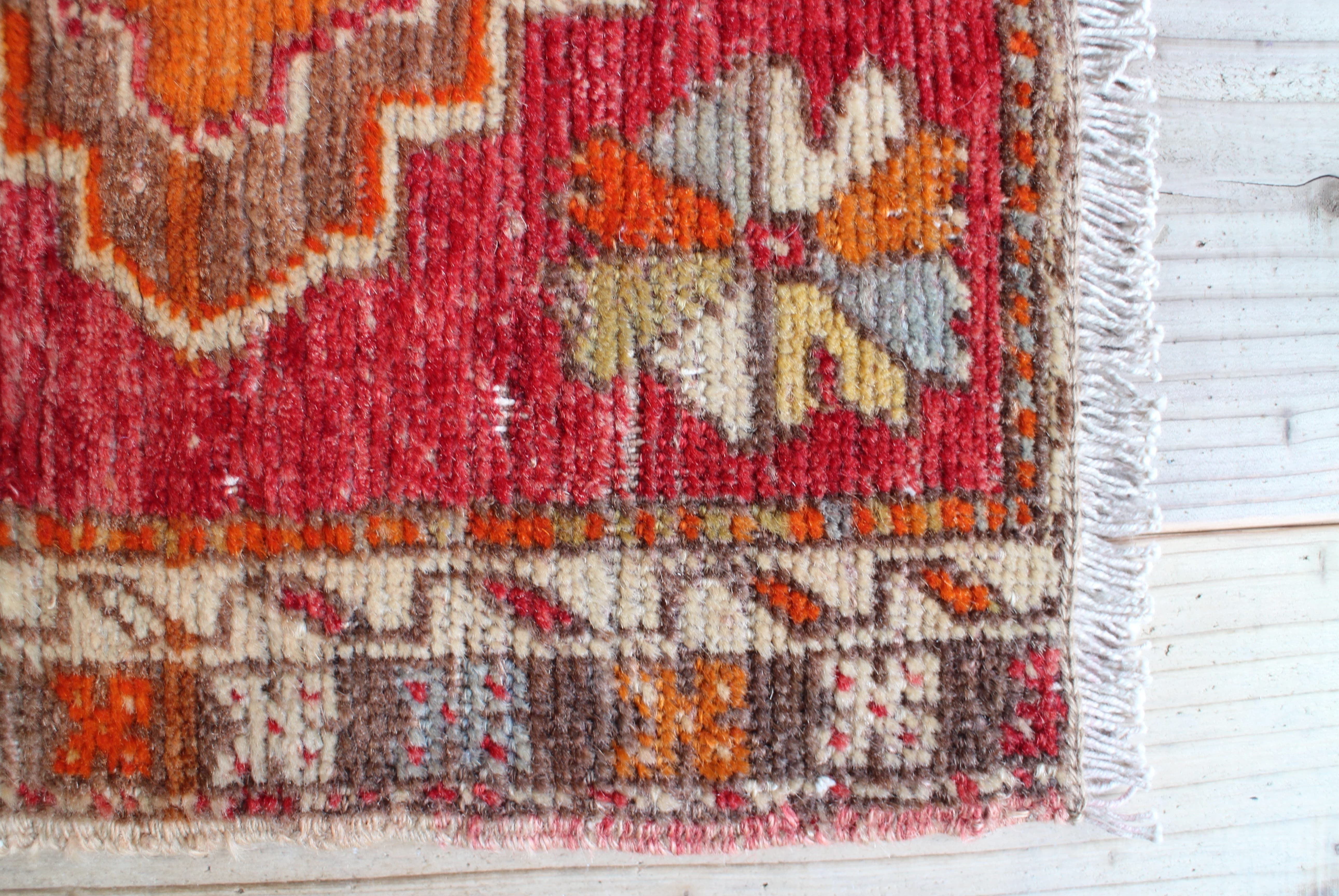 赤いオールドキリム