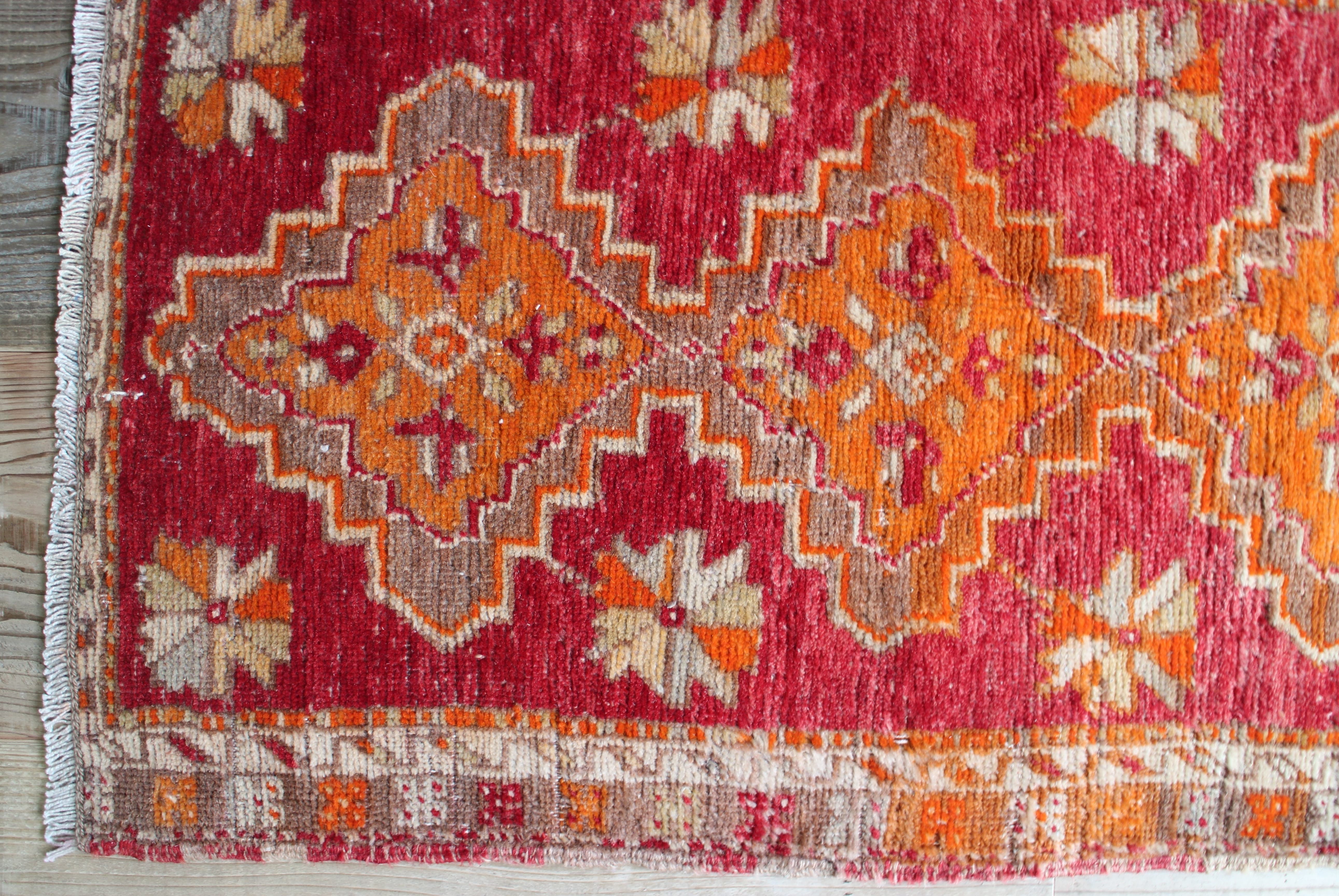 赤いオールドキリム