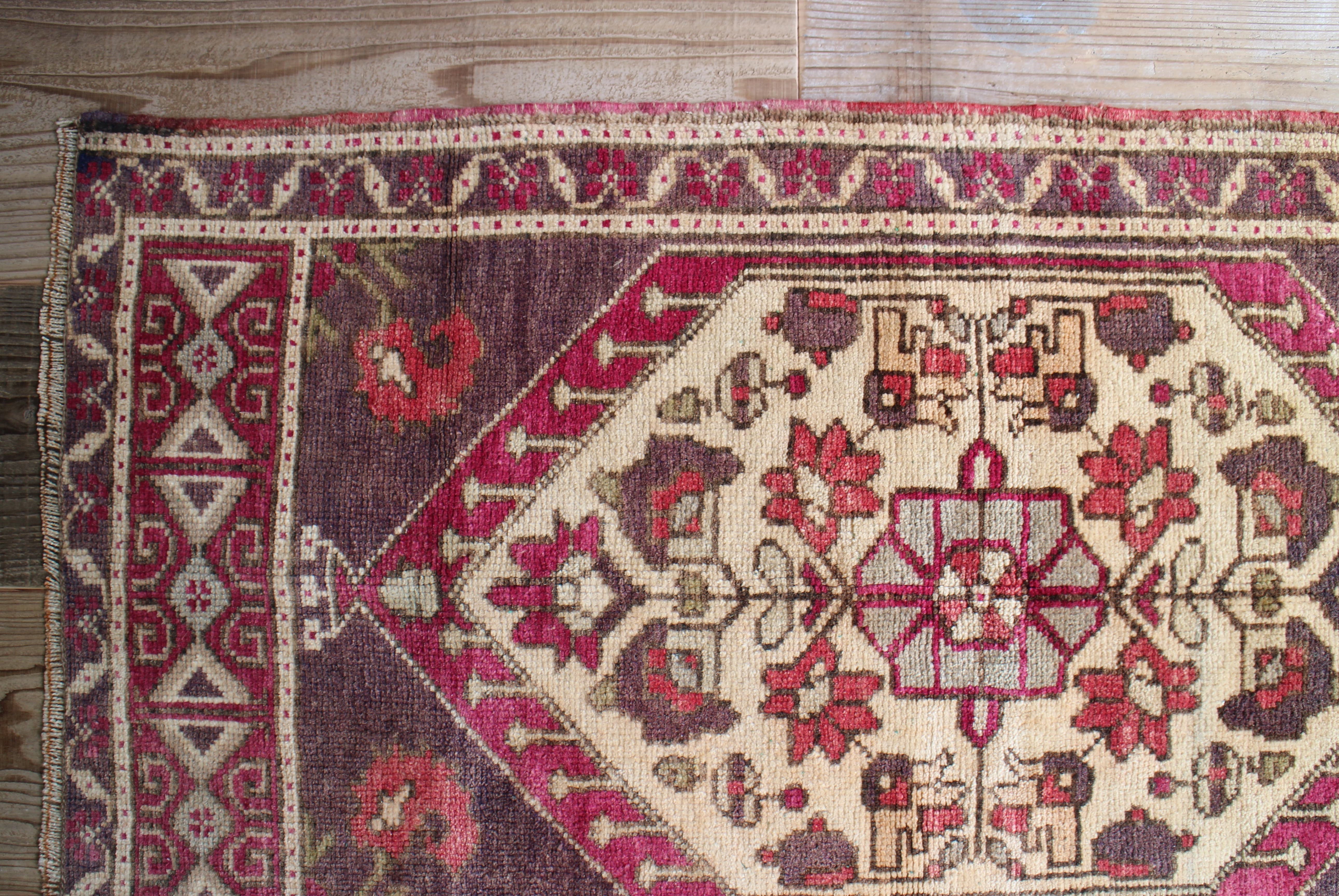 ブラウンのオールドキリム