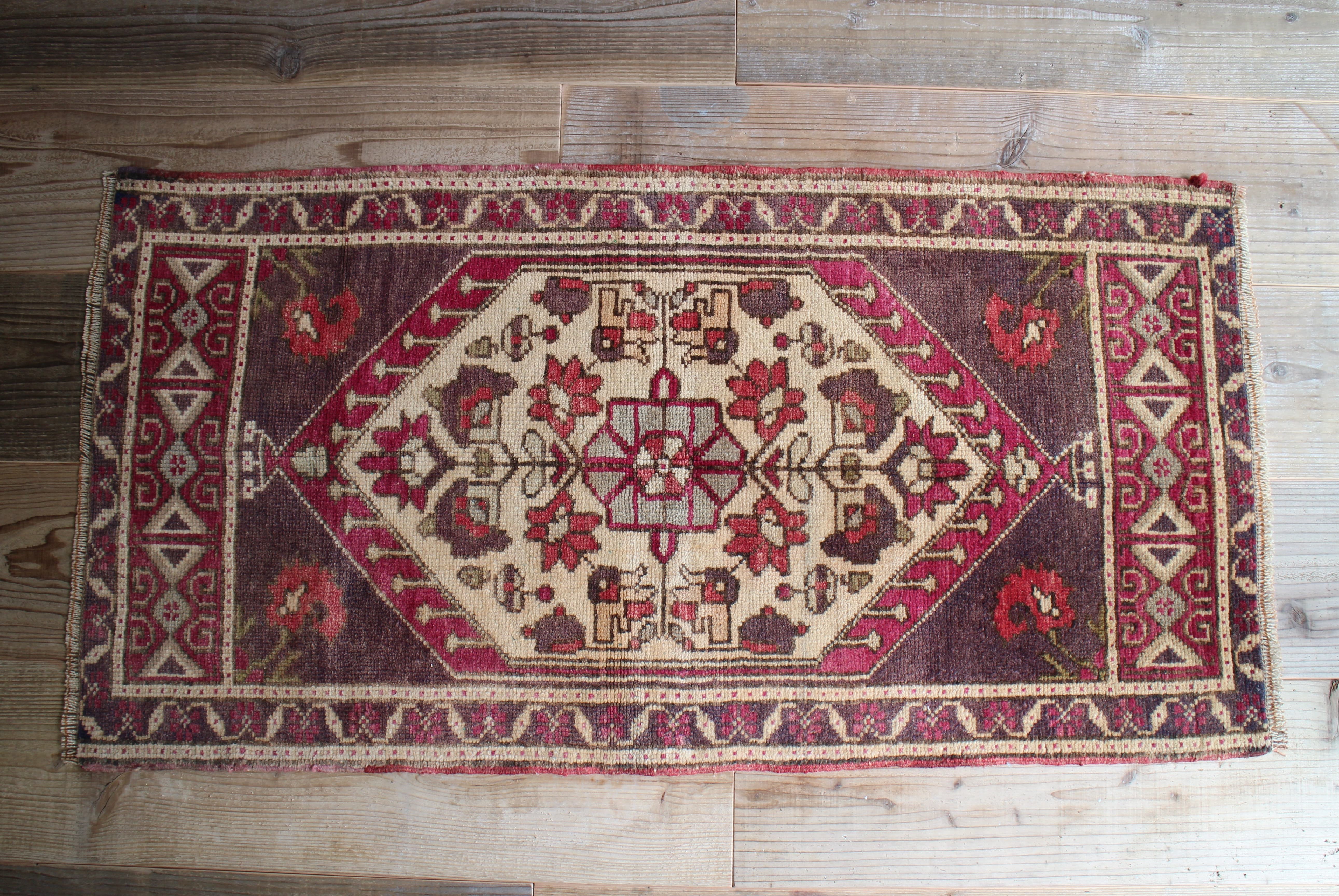 ブラウンのオールドキリム