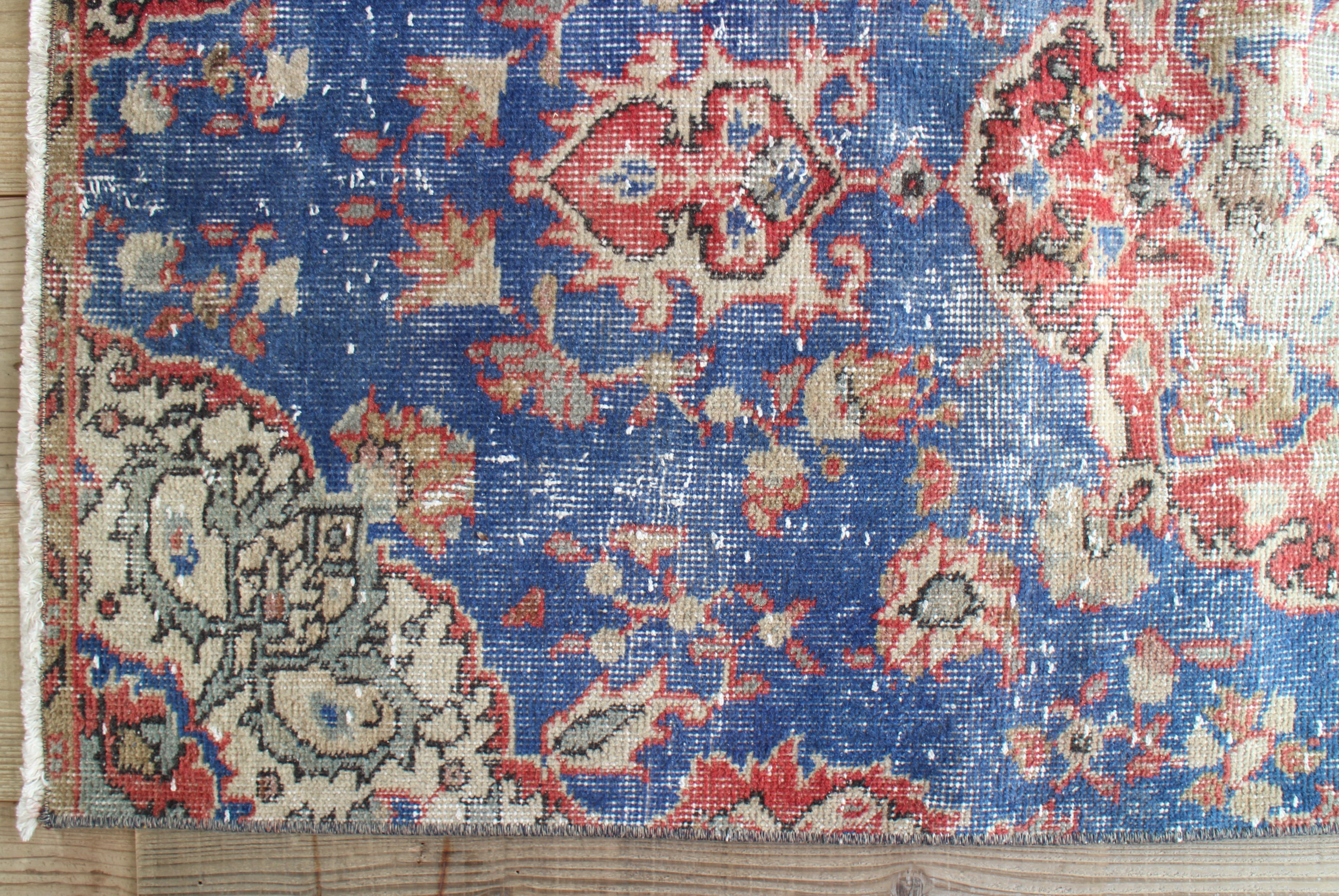 青のオールドキリム