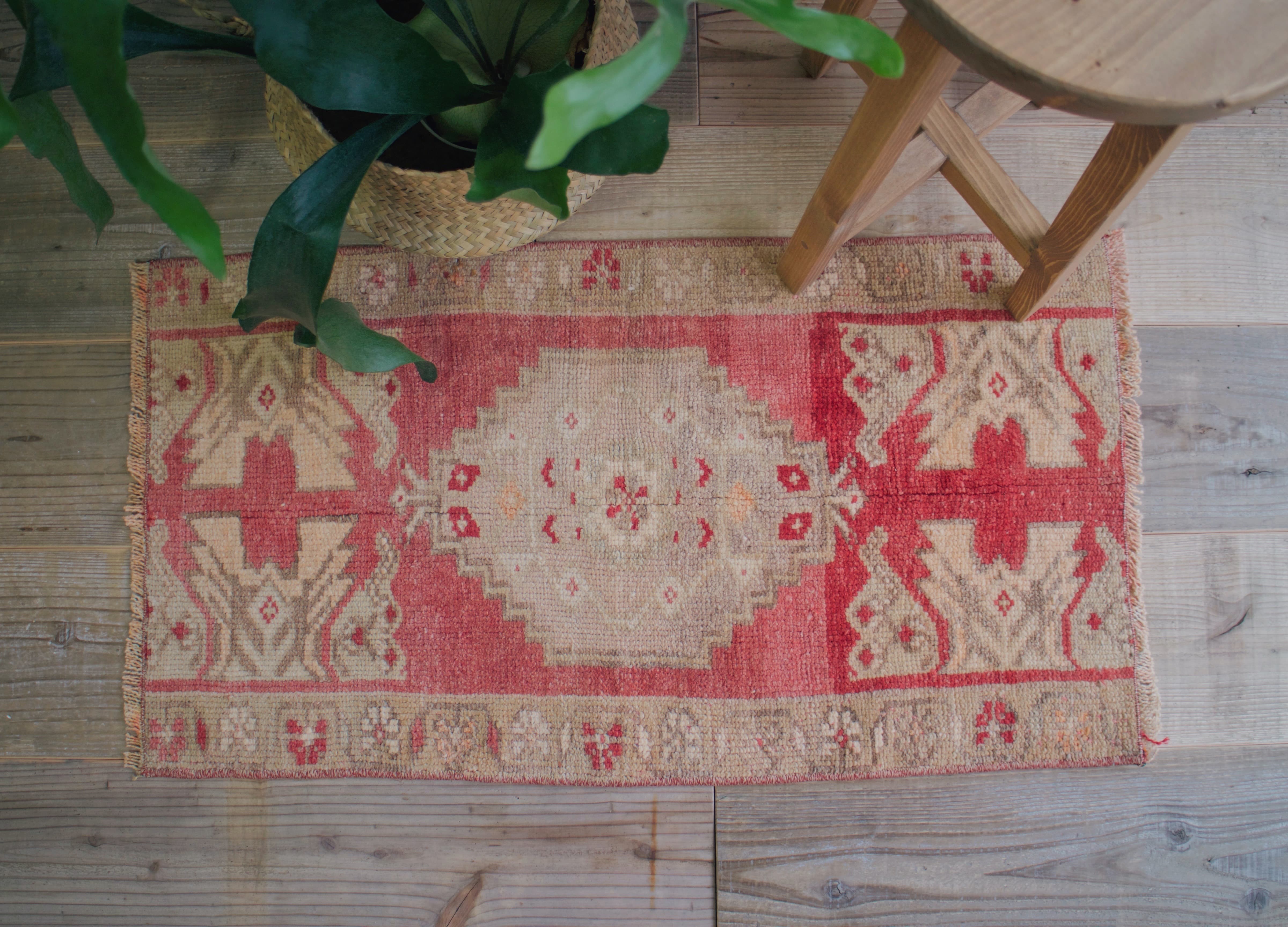 赤いヴィンテージラグ