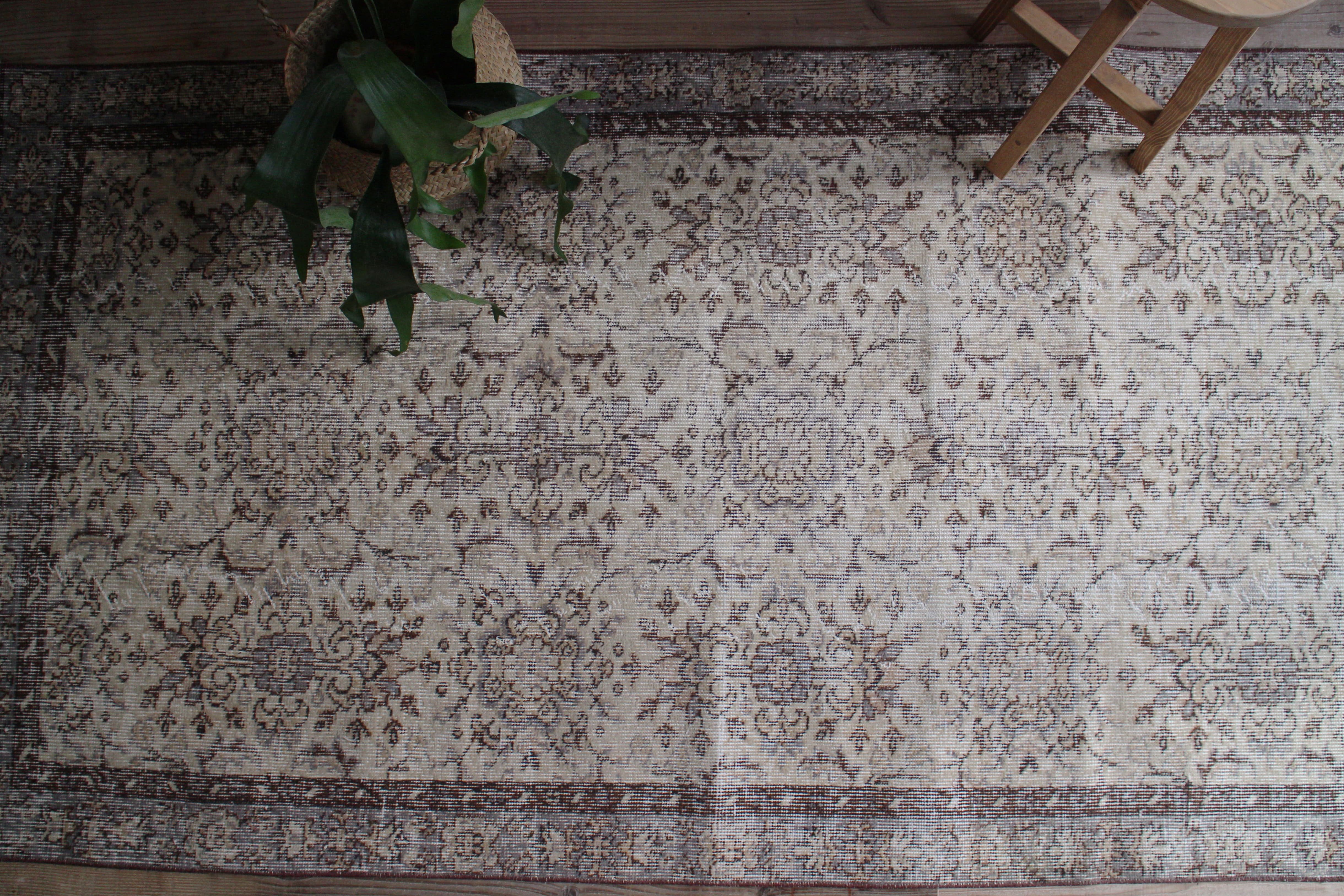 グレーのオールドキリム