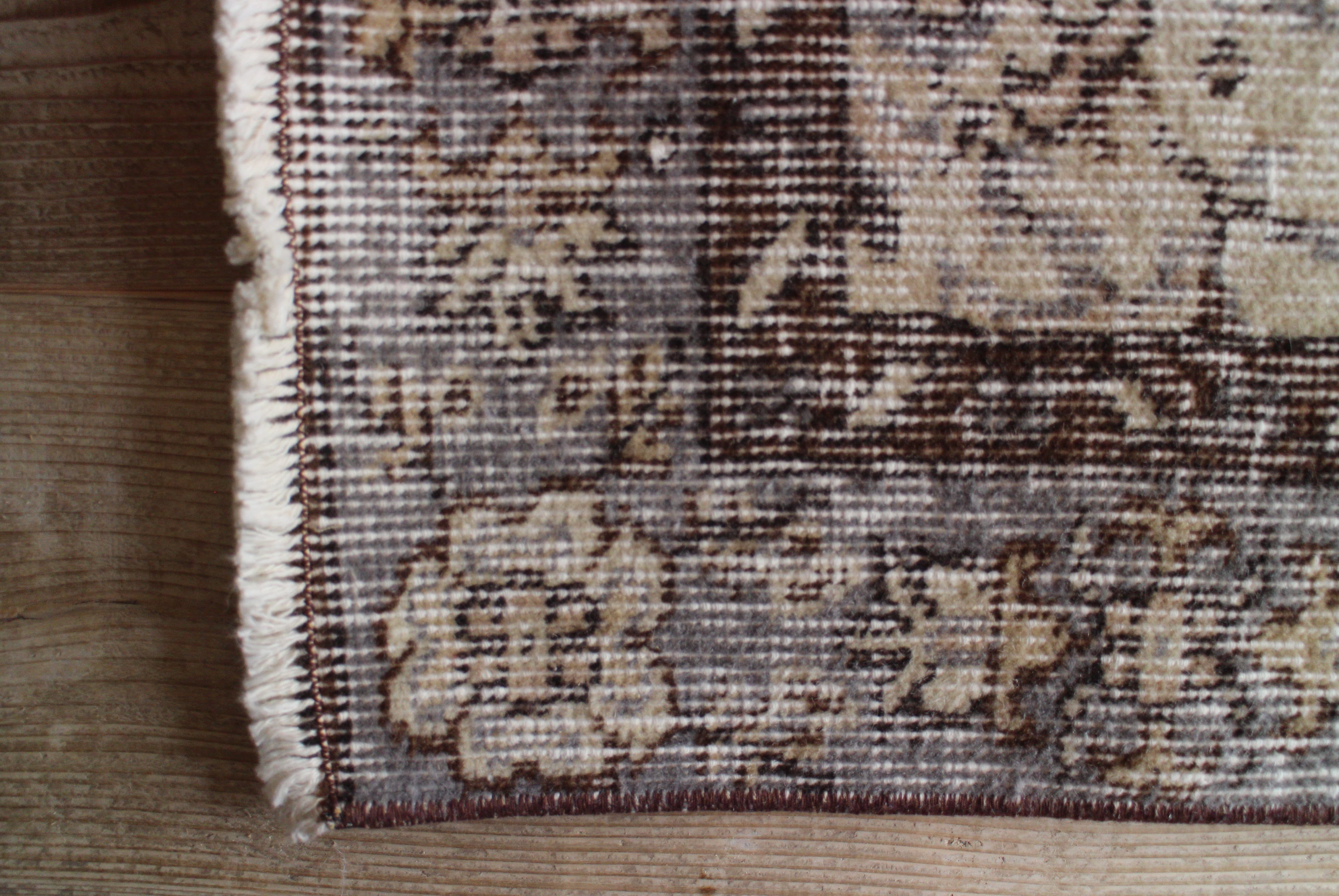 グレーのオールドキリム