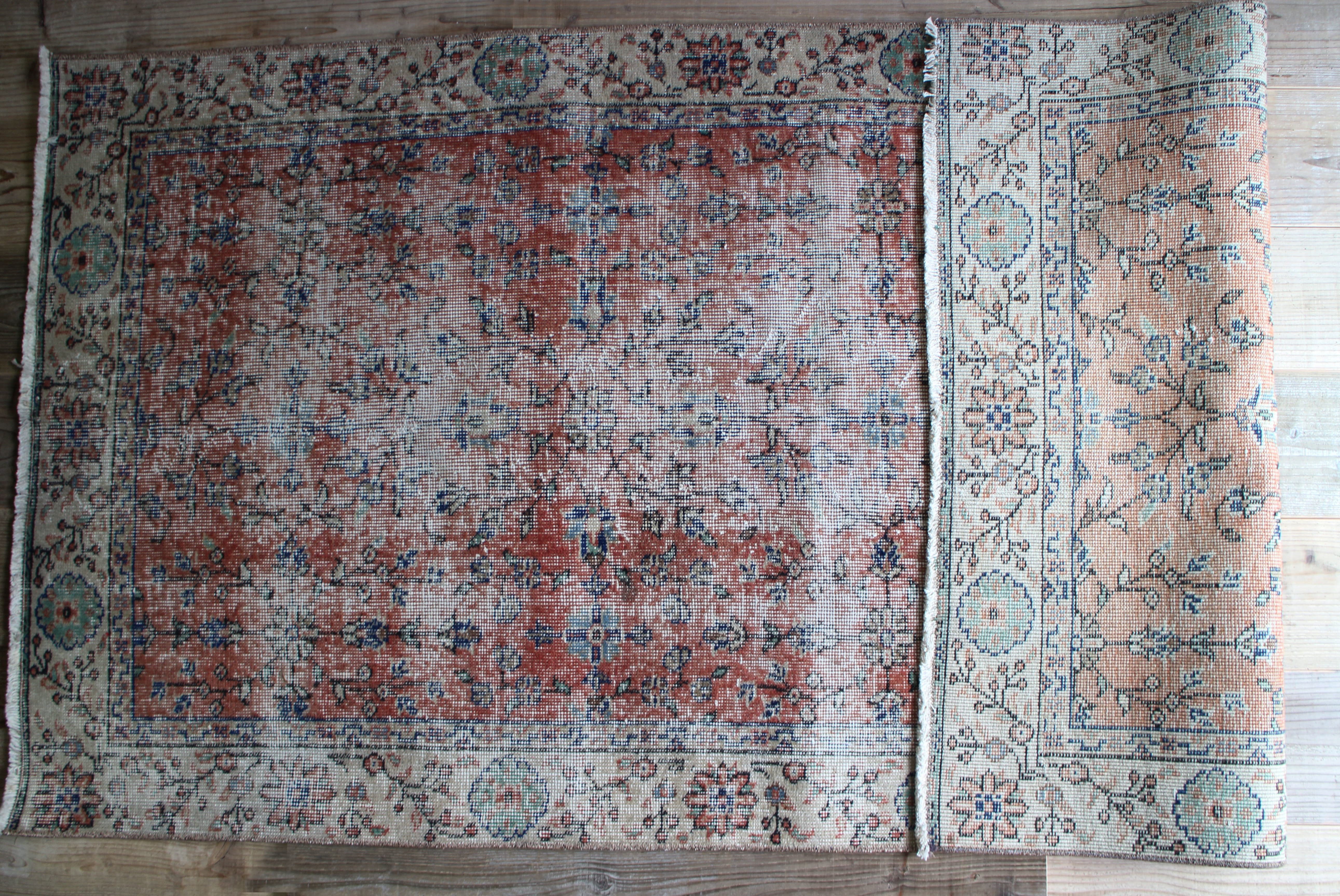 オレンジのオールドキリム