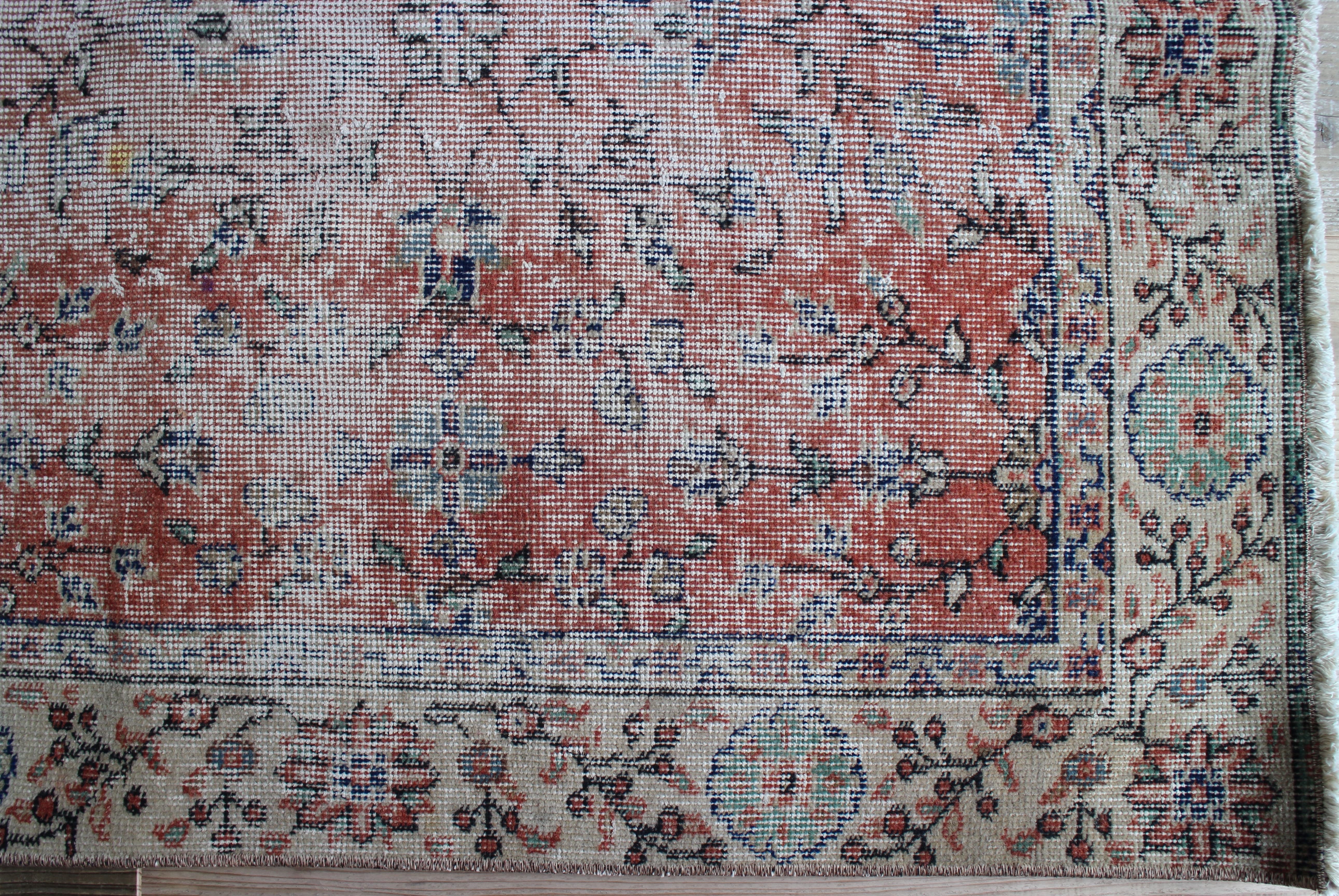 オレンジのオールドキリム