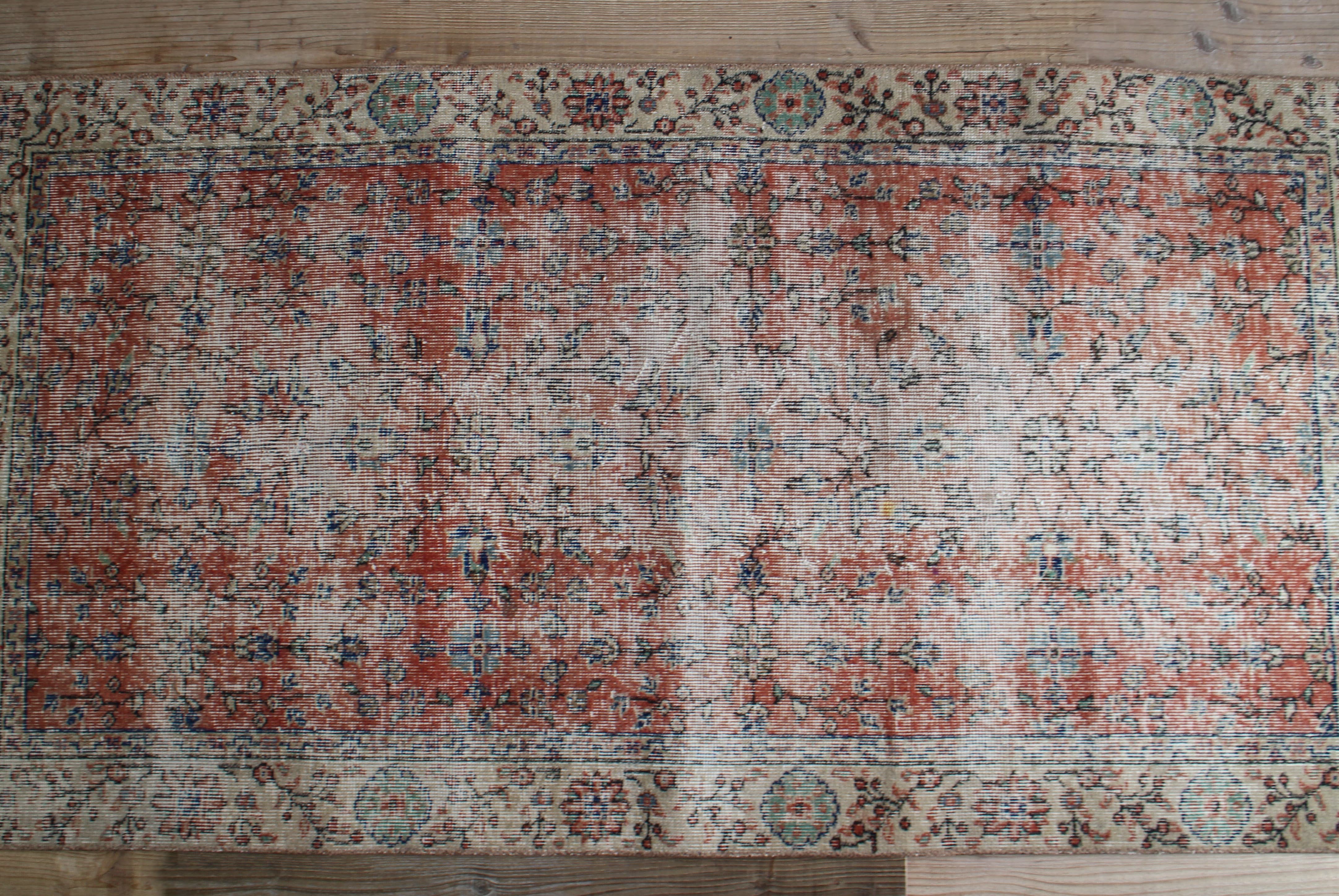 オレンジのオールドキリム