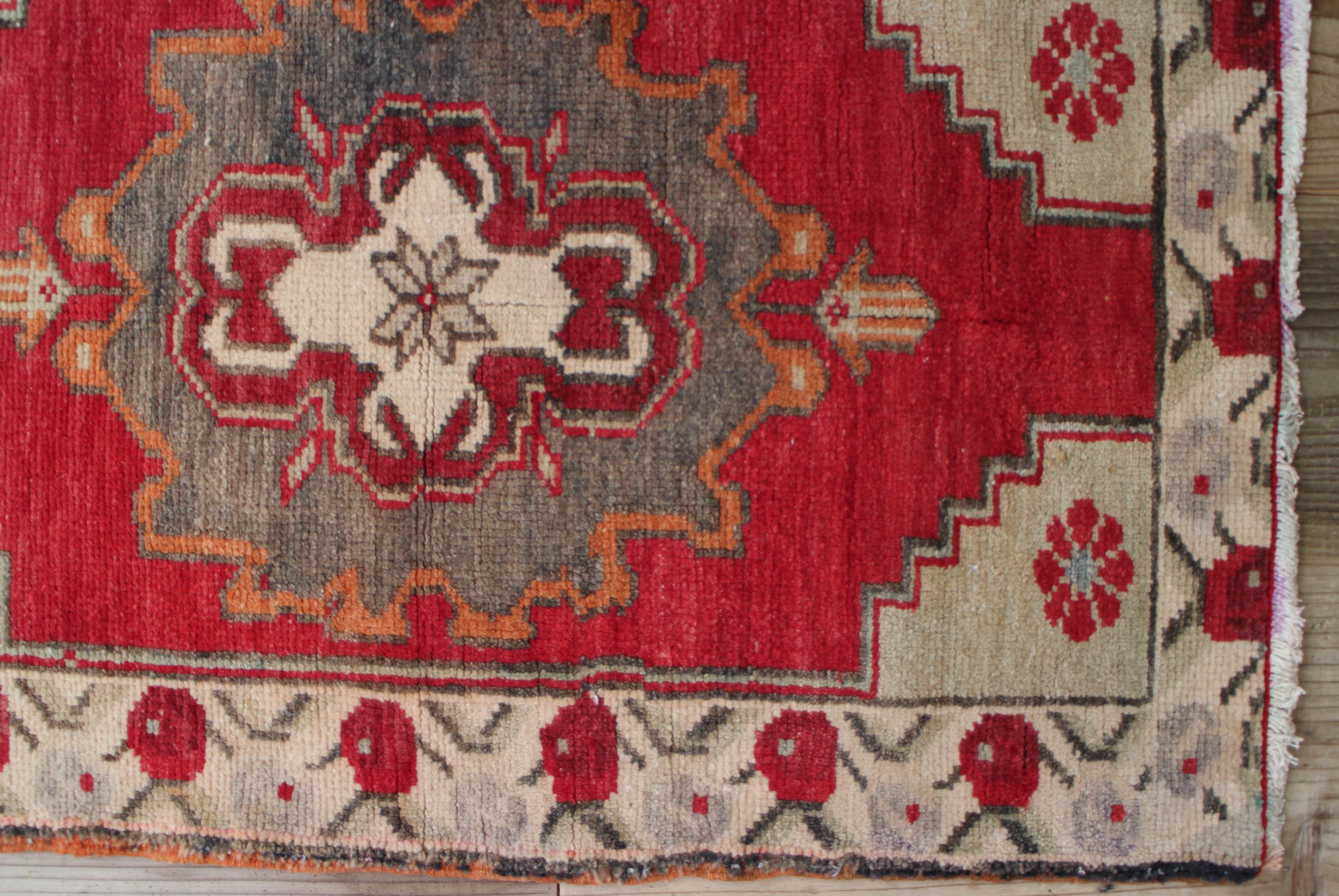 オレンジのオールドキリム