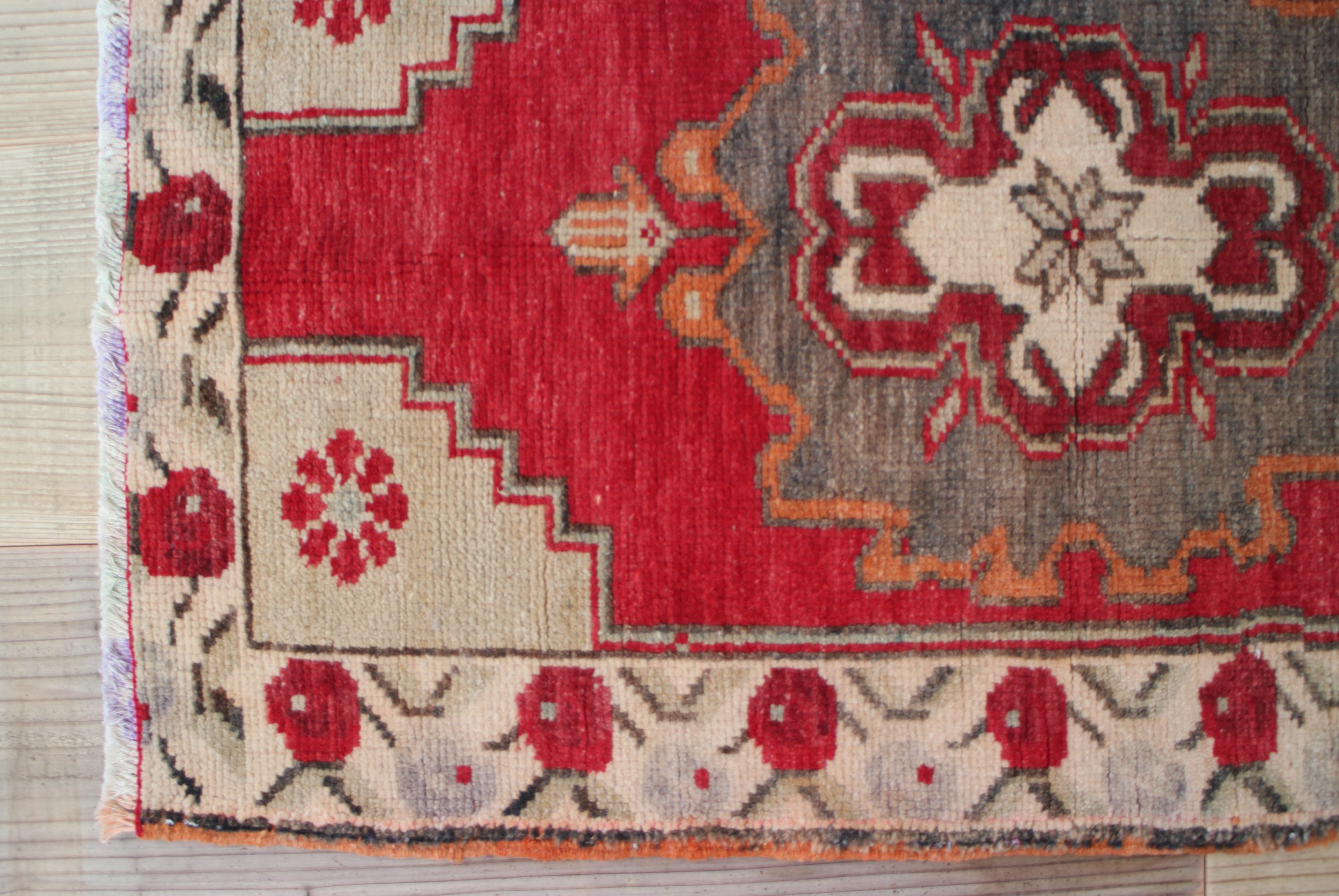 オレンジのオールドキリム