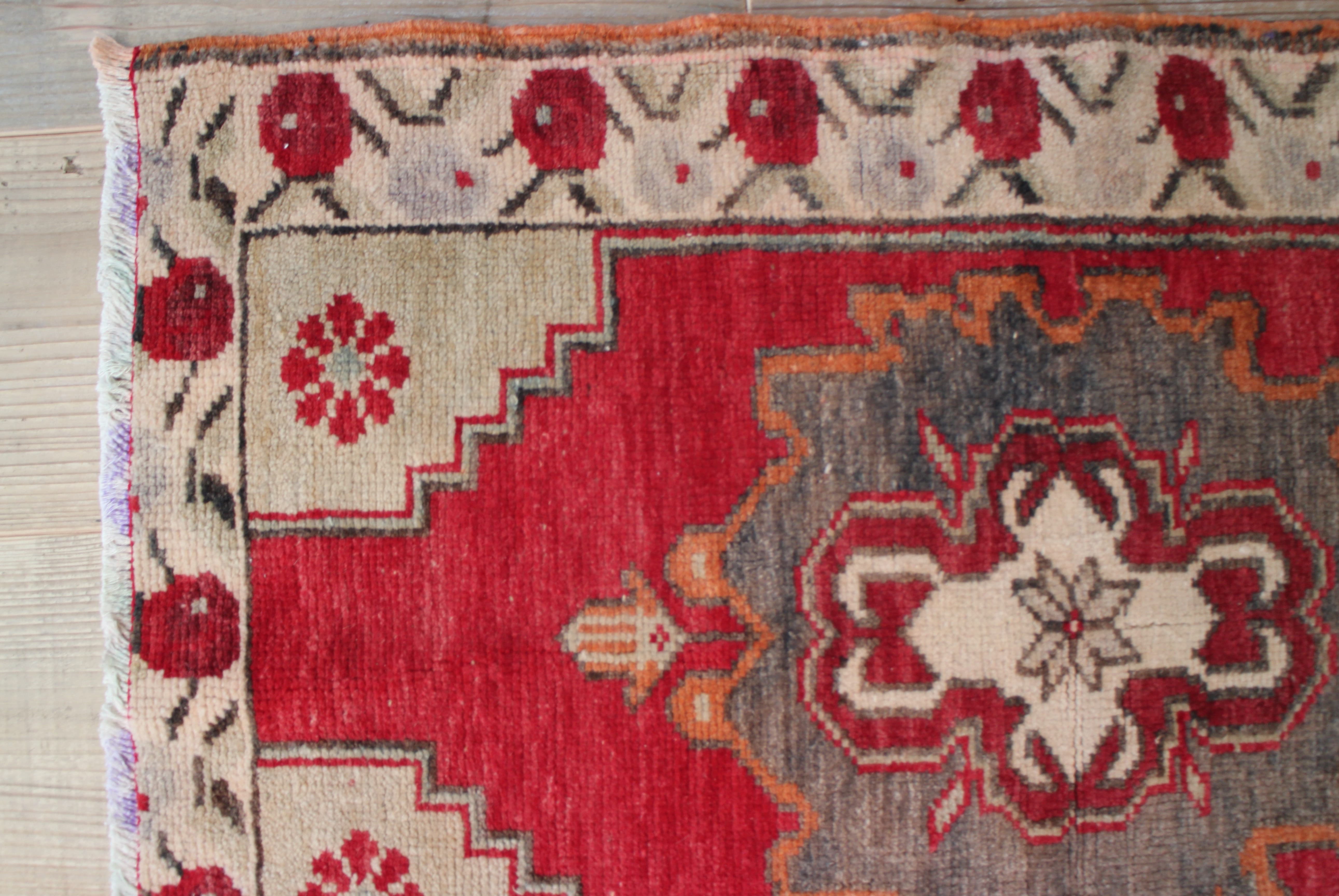 オレンジのオールドキリム