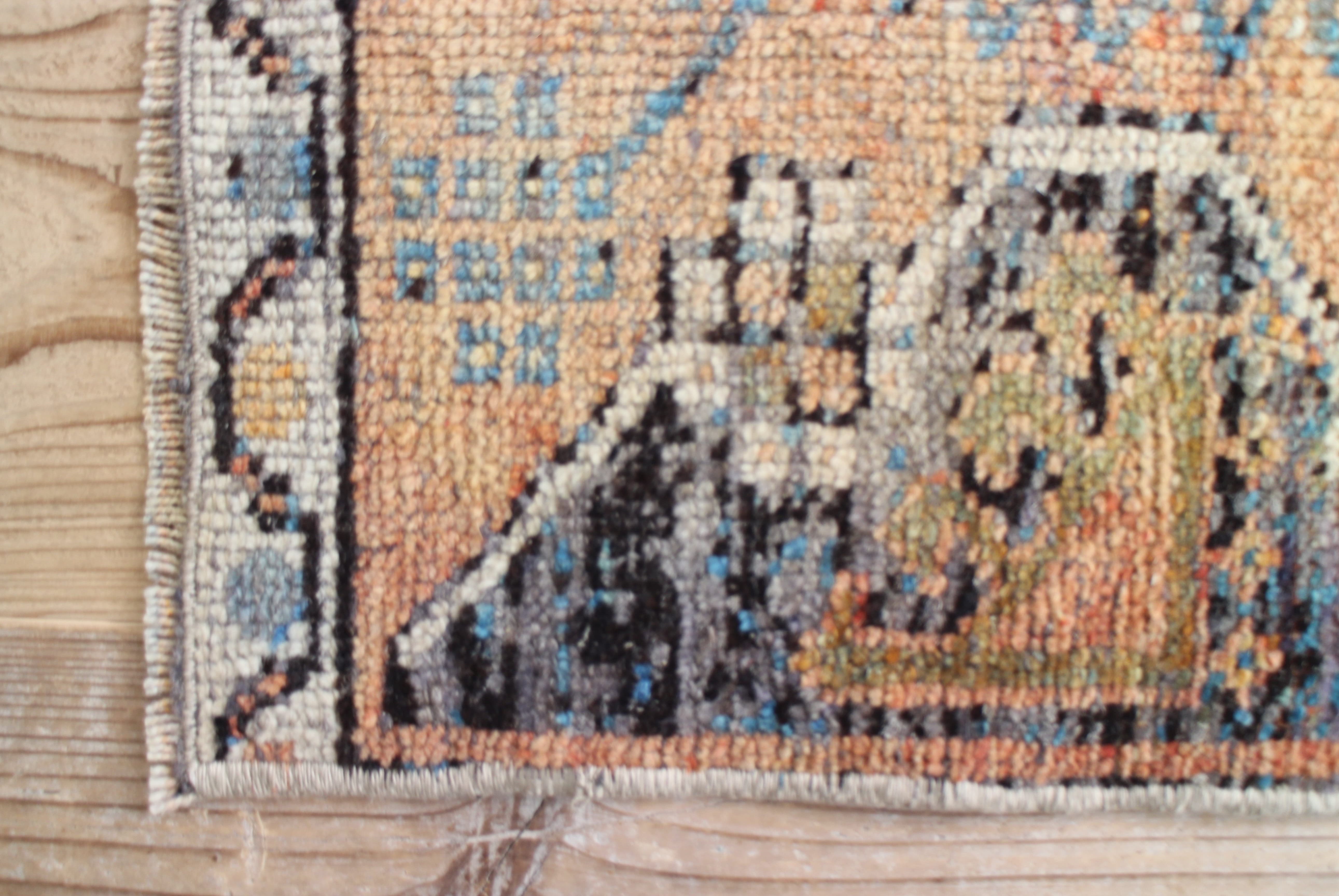 オレンジのオールドキリム