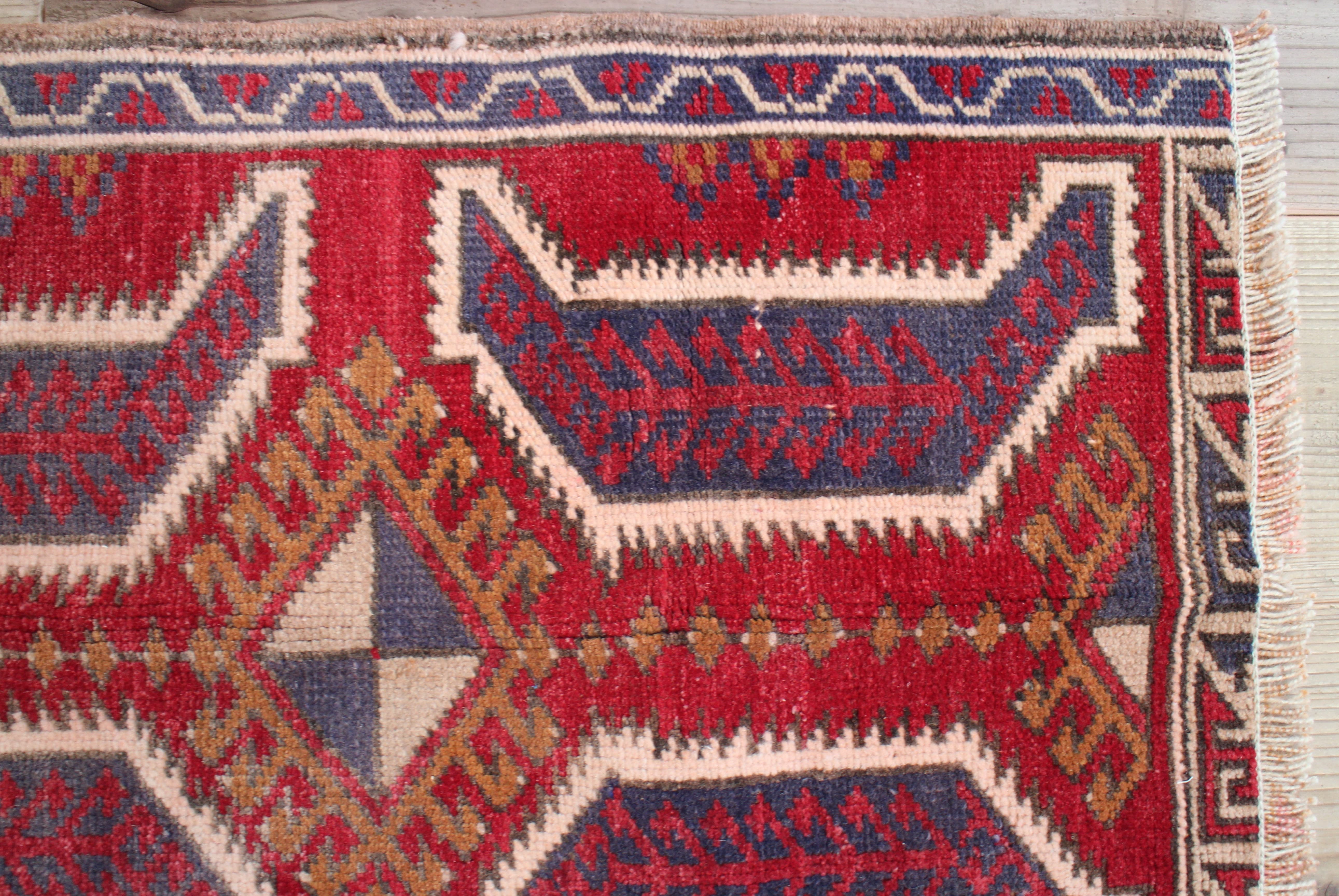 ベージュのオールドキリム