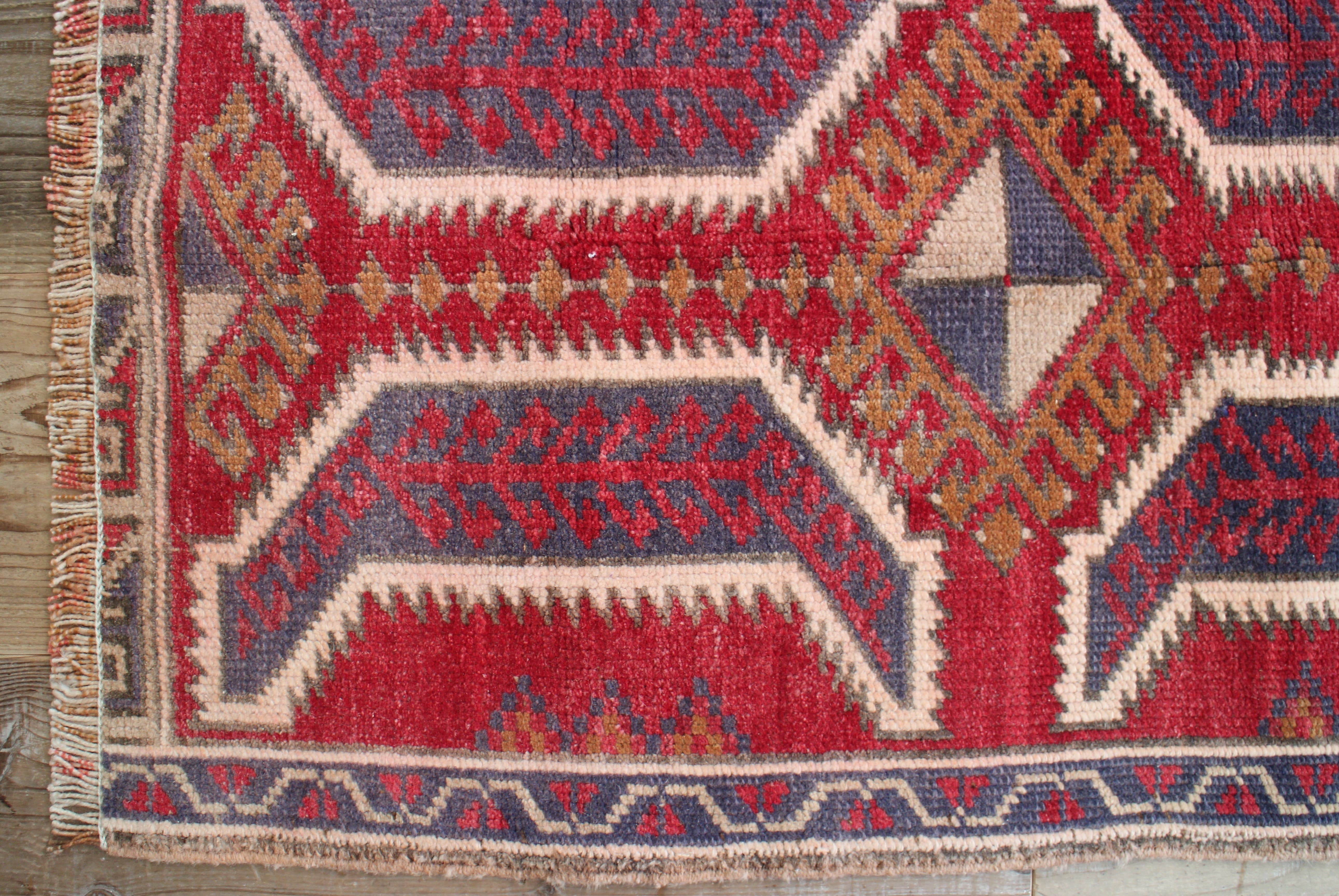 ベージュのオールドキリム