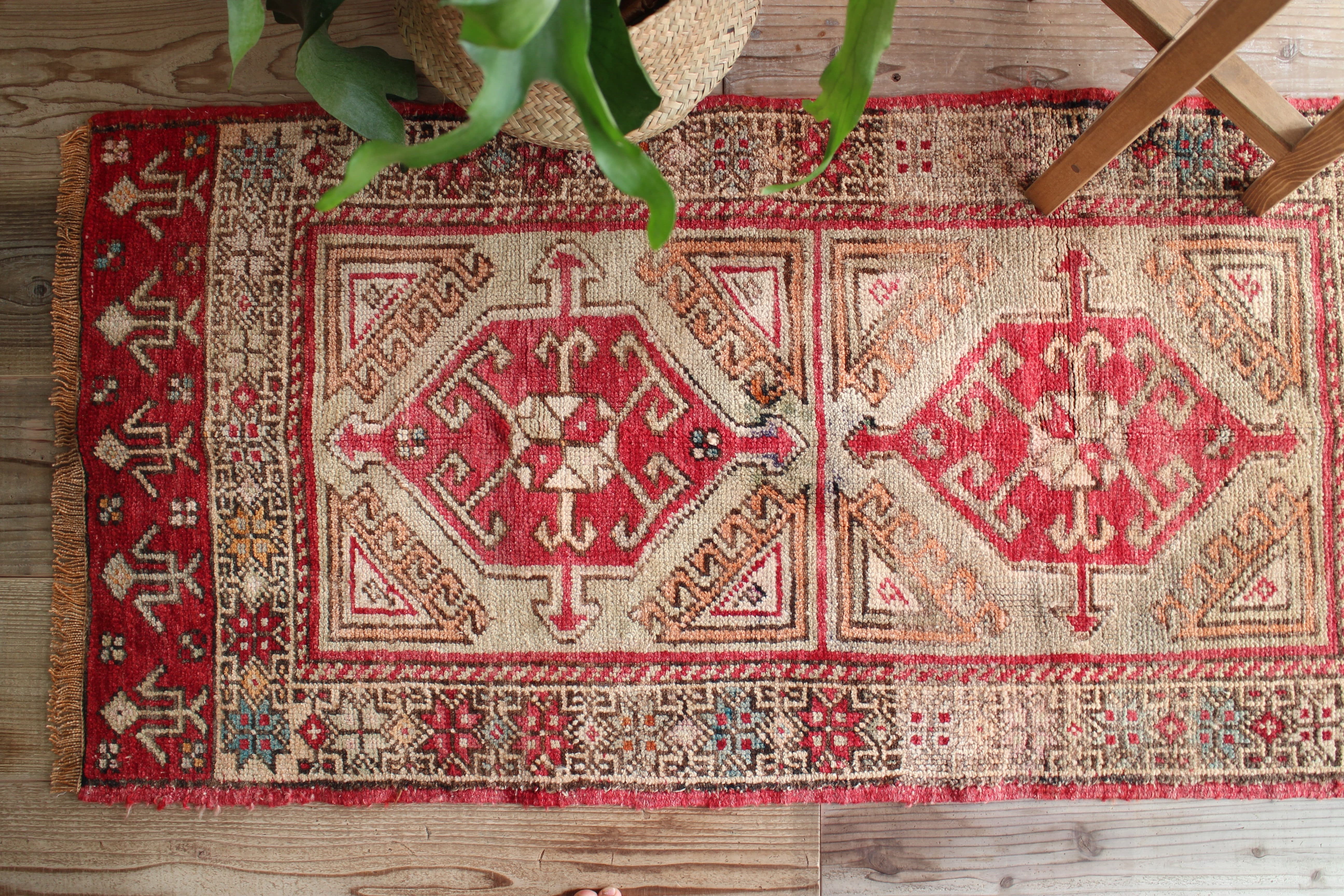 赤いオールドキリム
