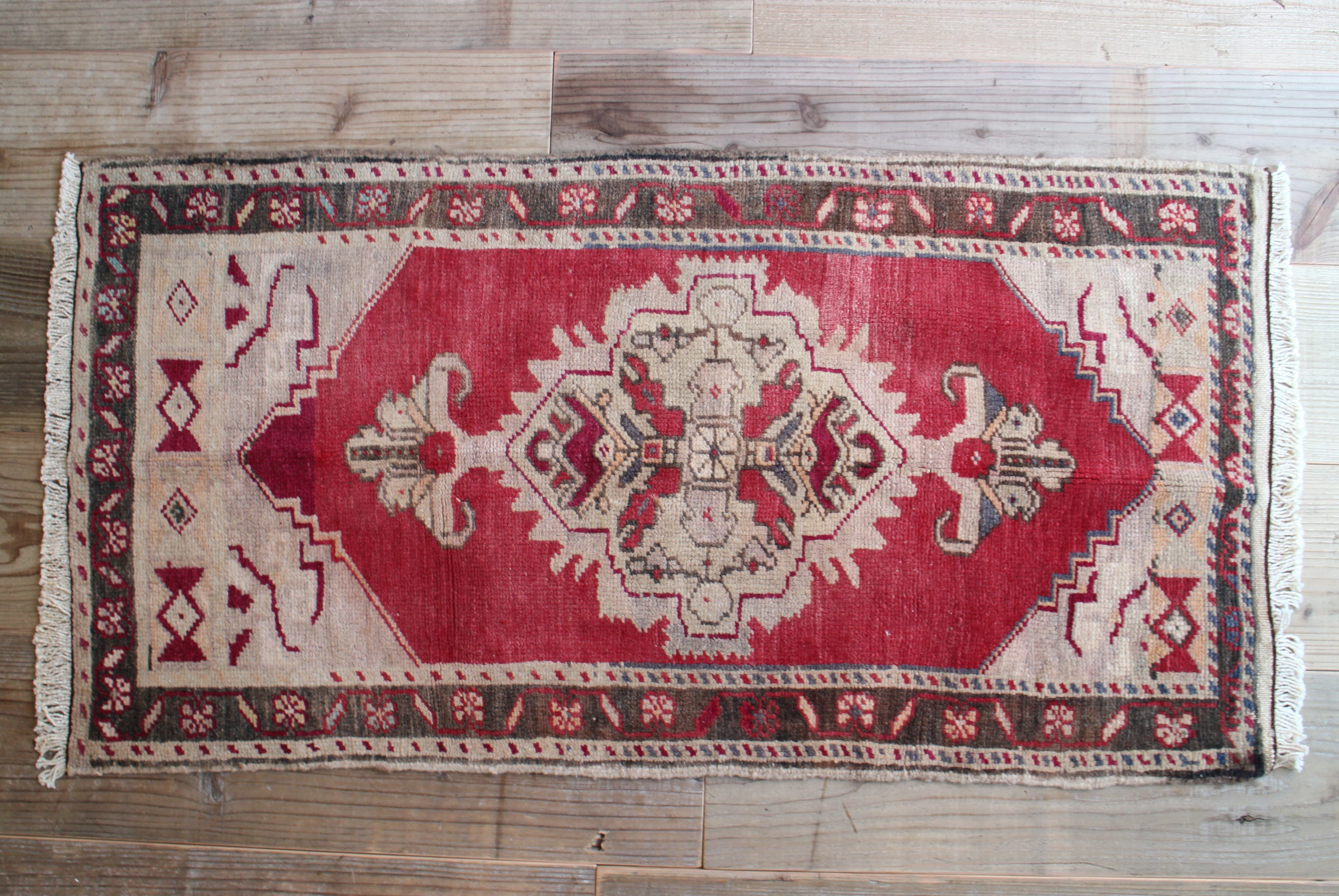 青いオールドキリム