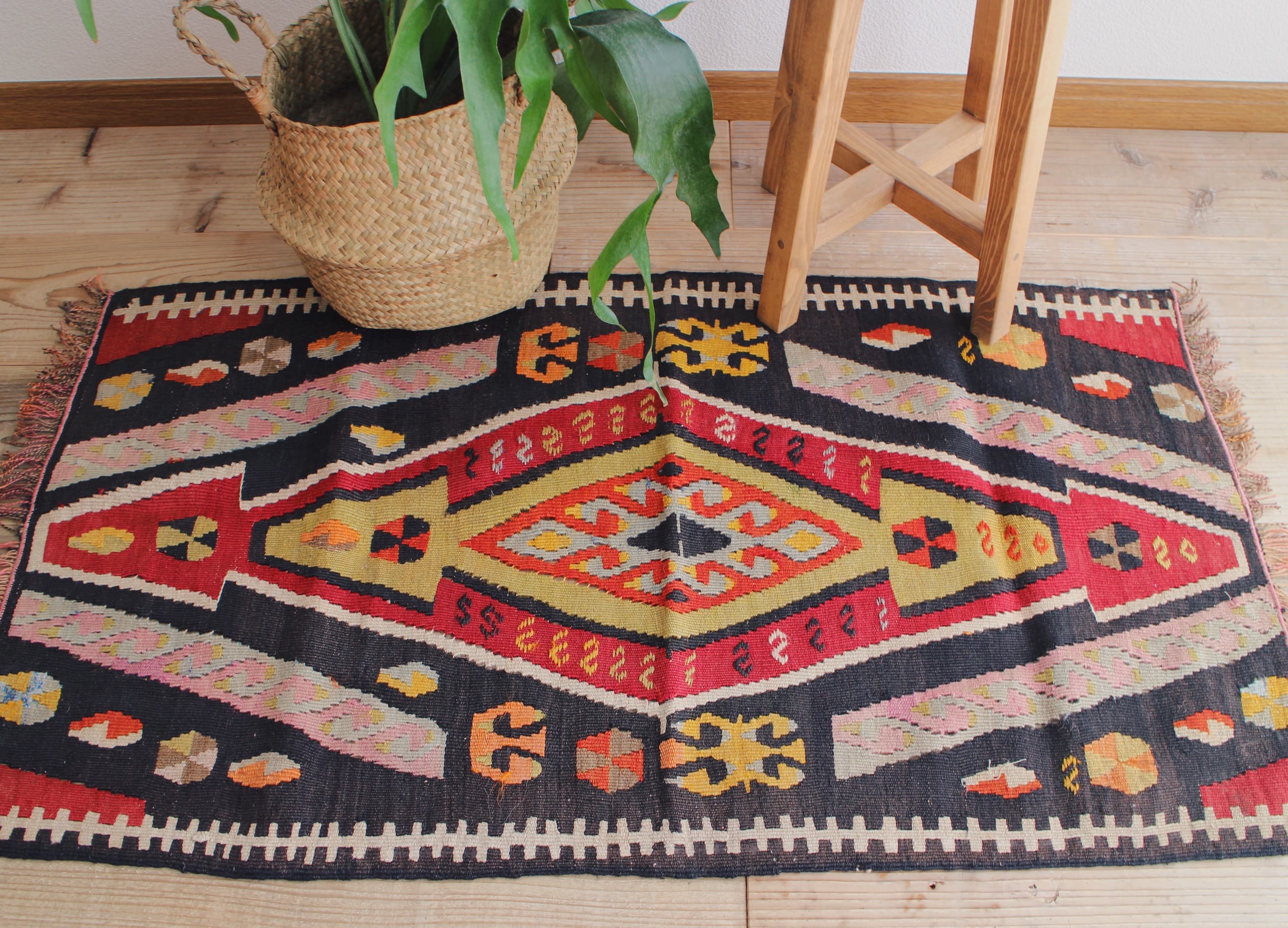 オレンジのオールドキリム