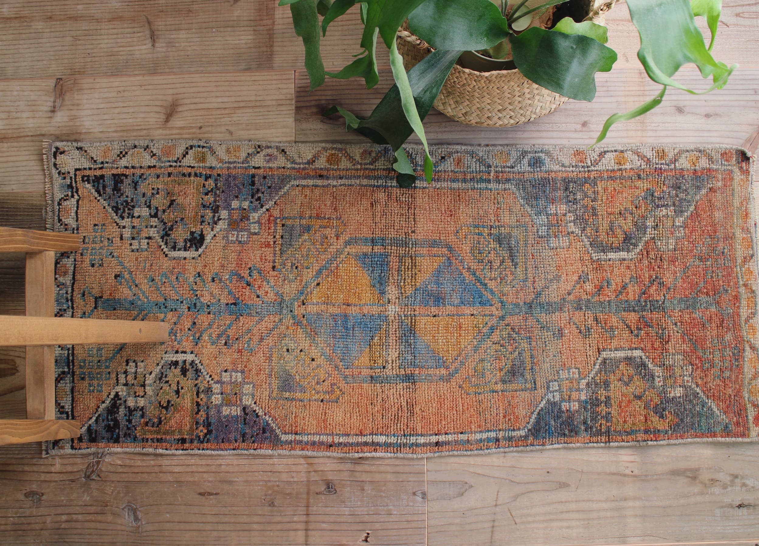 オレンジのオールドキリム