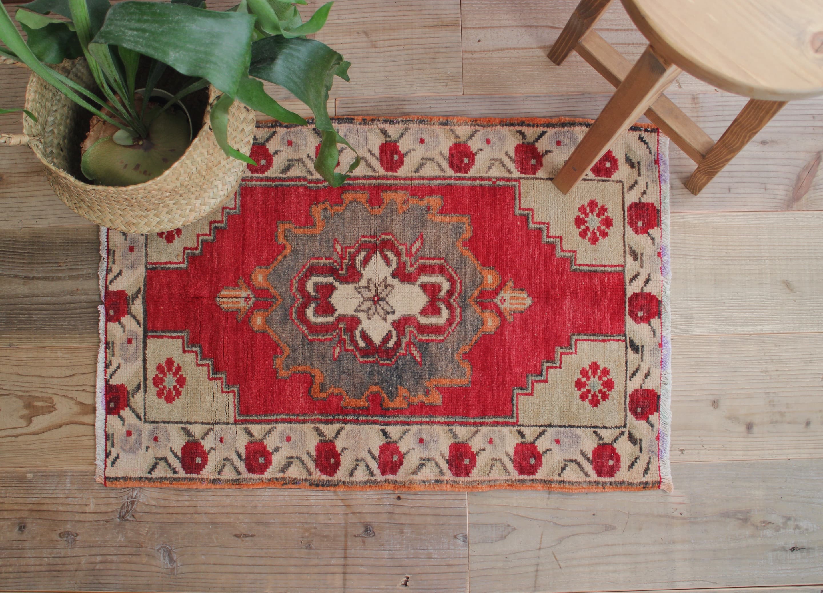 赤のオールドキリム