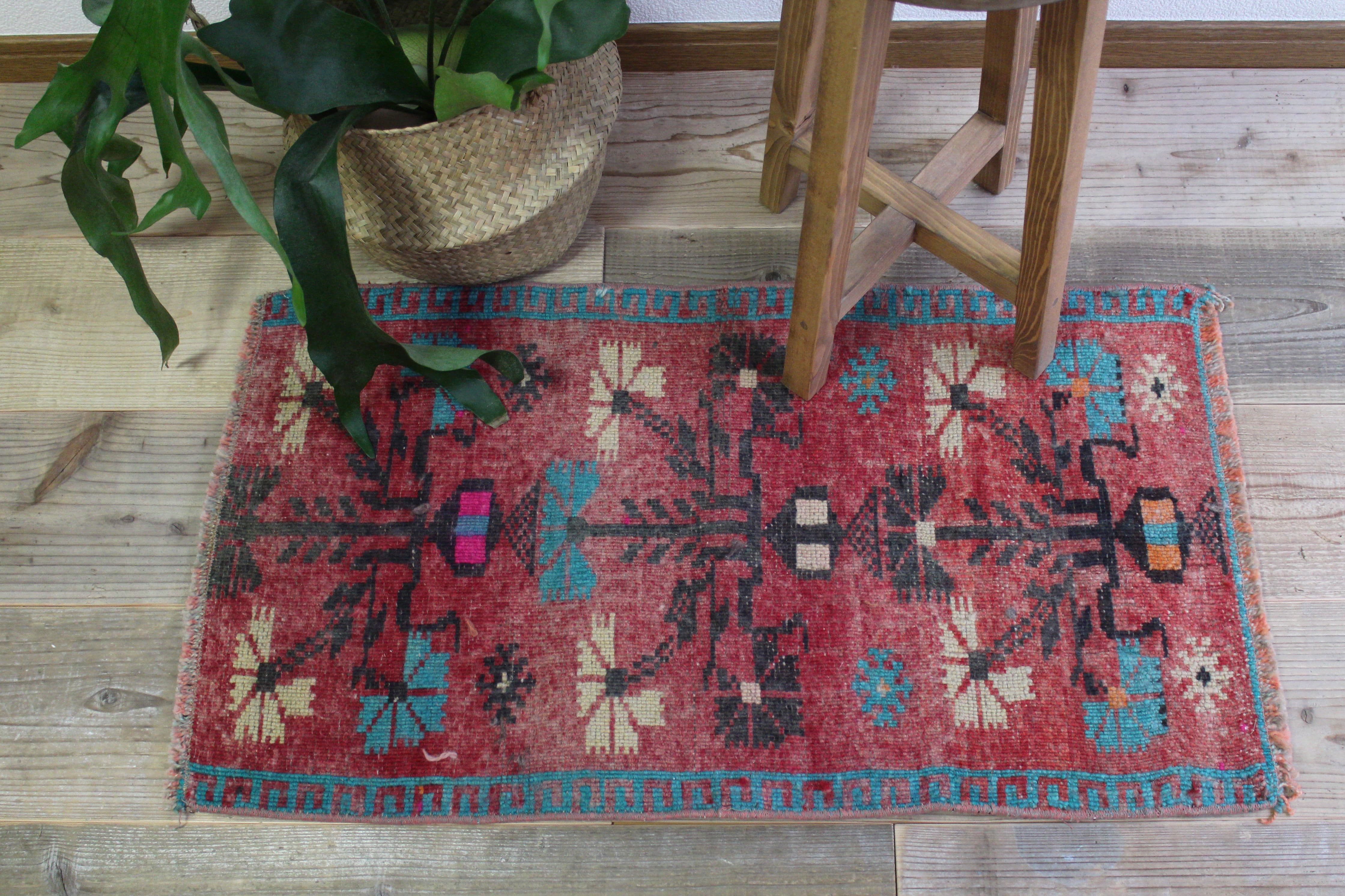 ピンクのオールドキリム