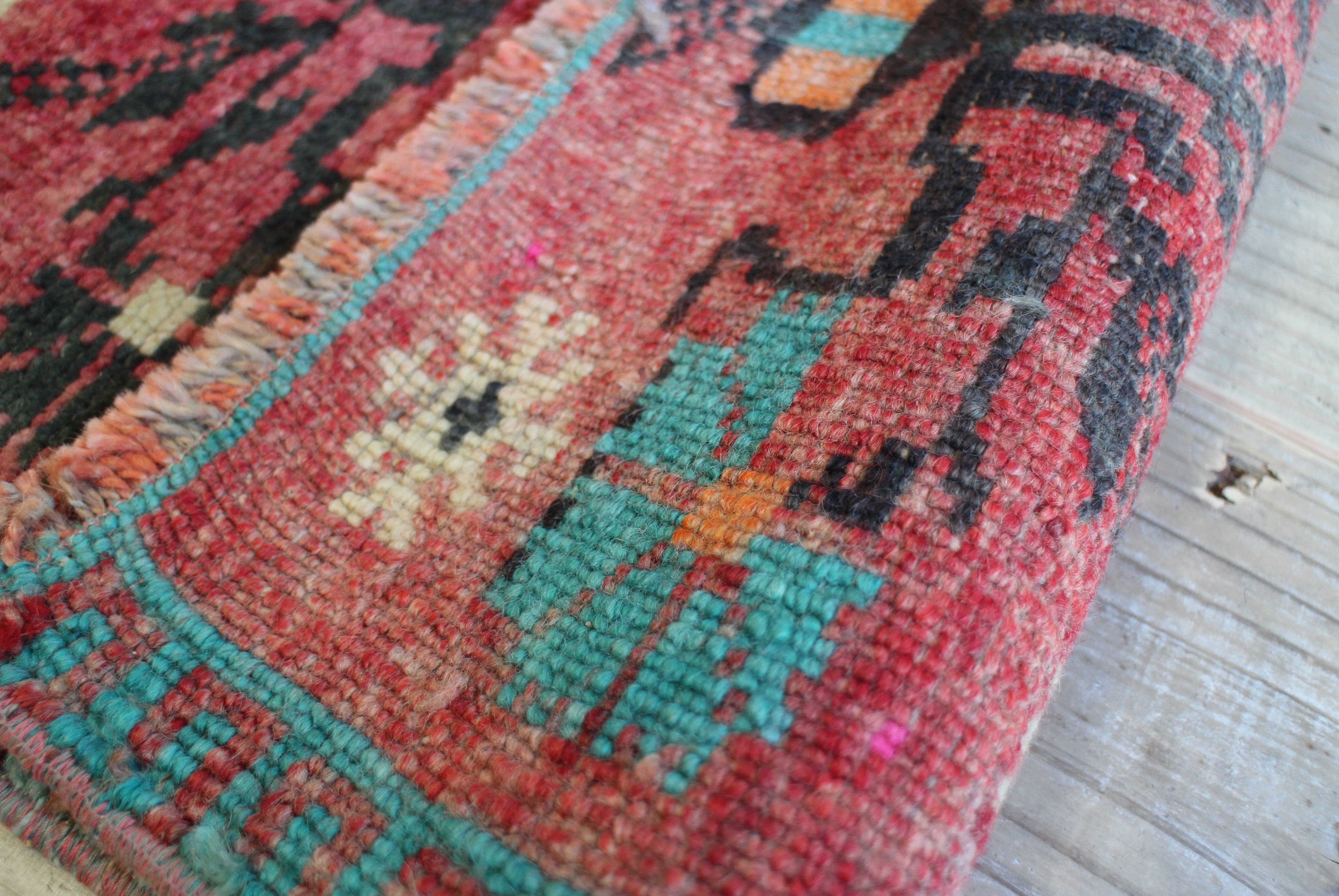 ピンクのオールドキリム