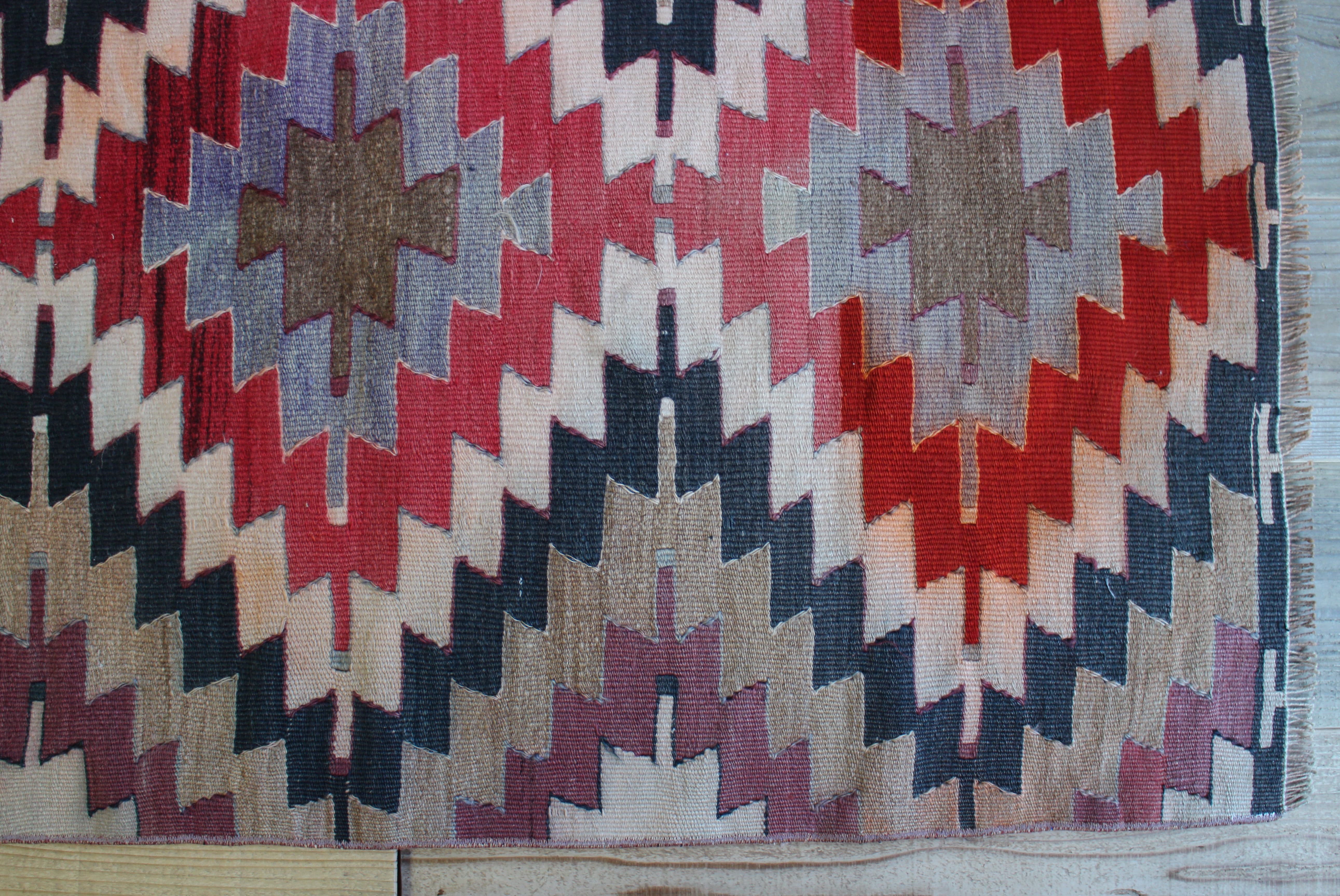 ブラウンのオールドキリム