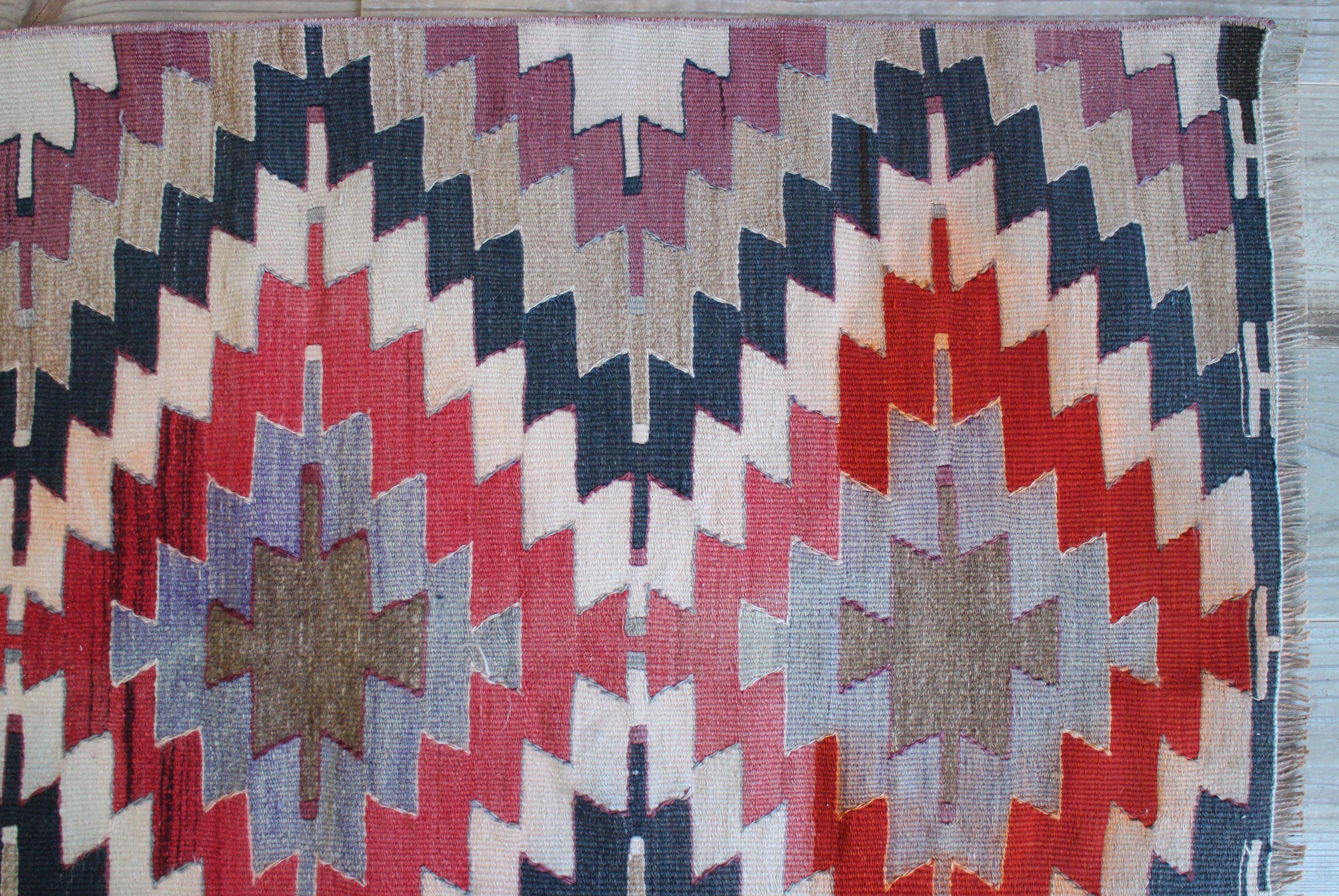 ブラウンのオールドキリム