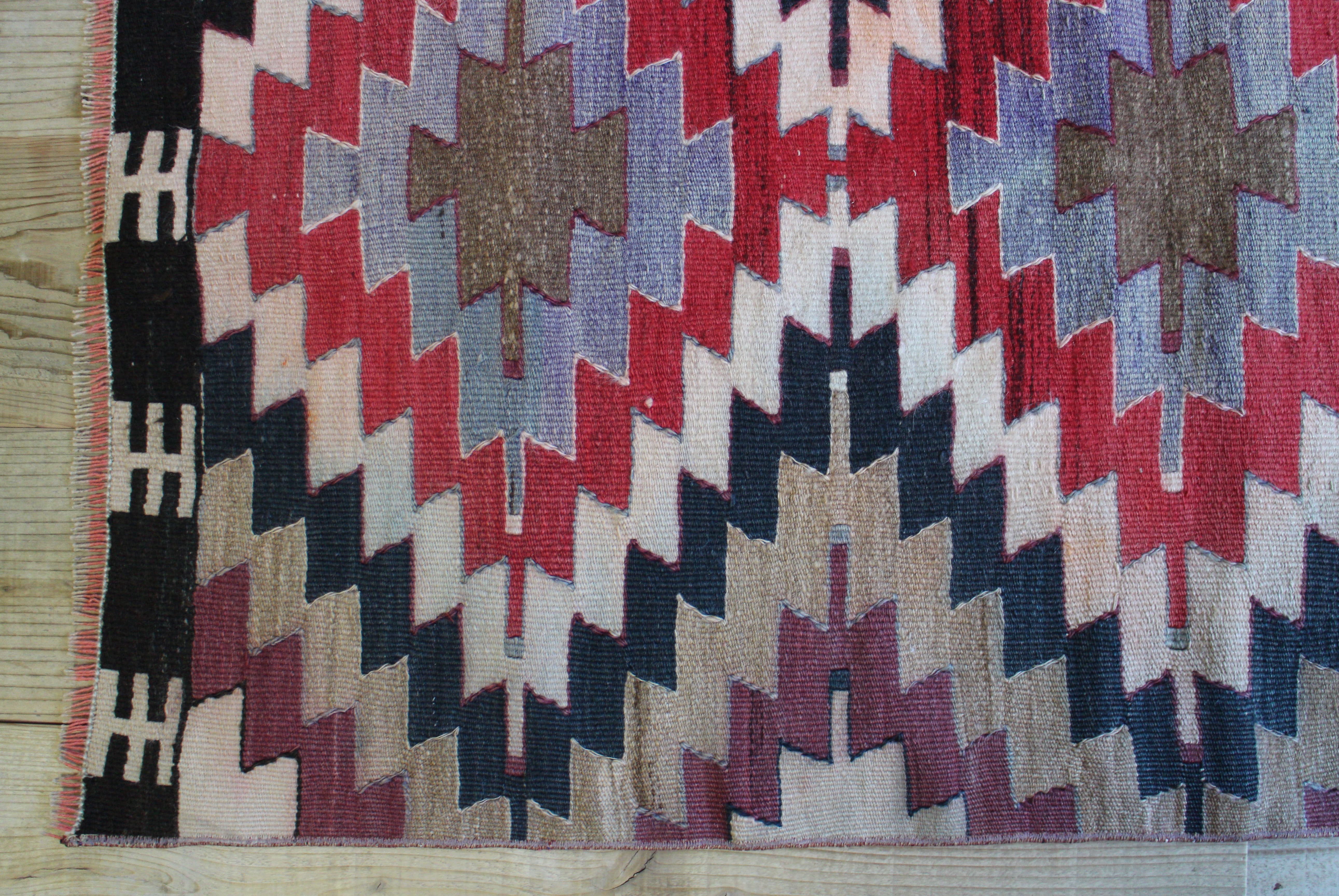 ブラウンのオールドキリム