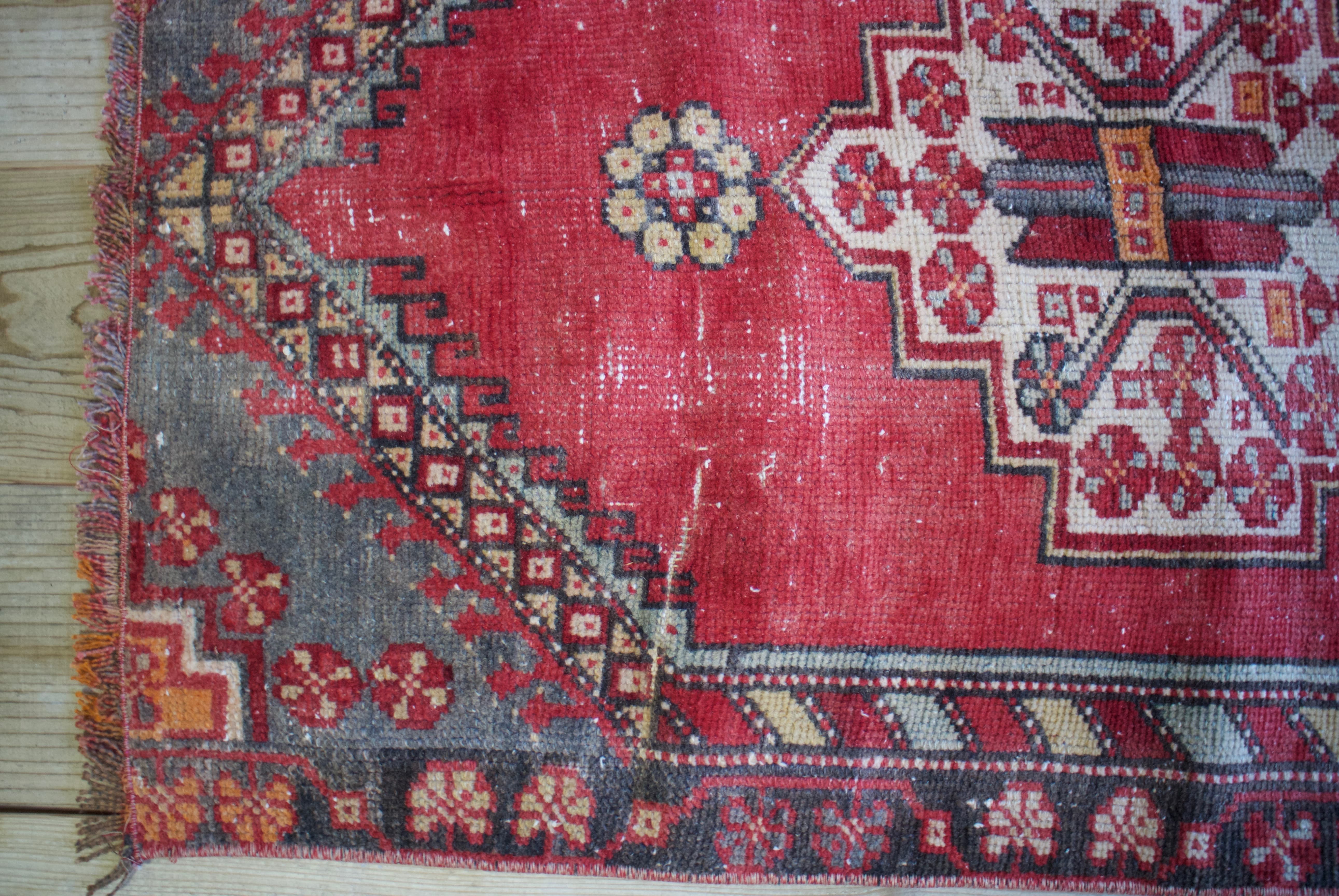 赤のオールドキリム