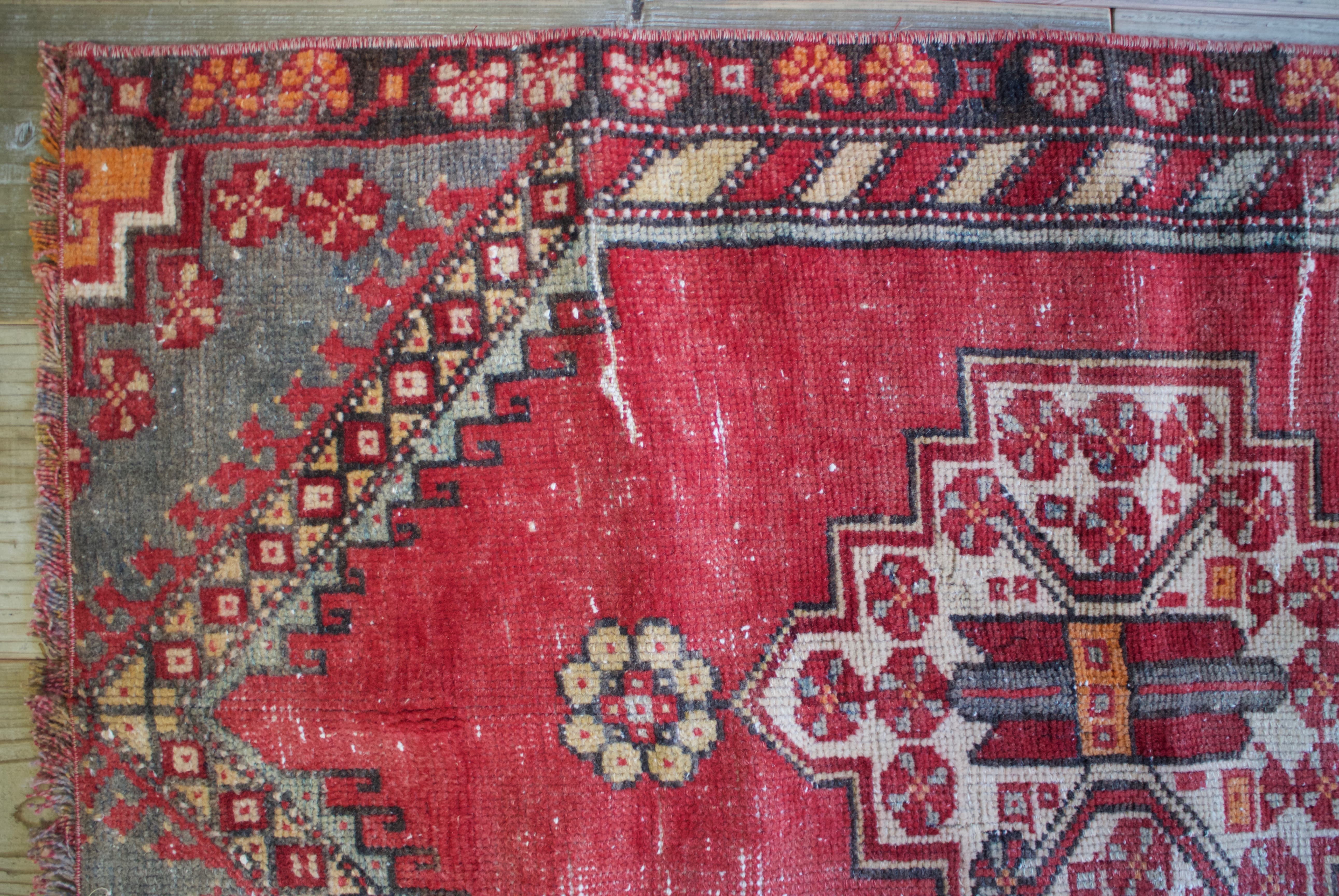 赤のオールドキリム