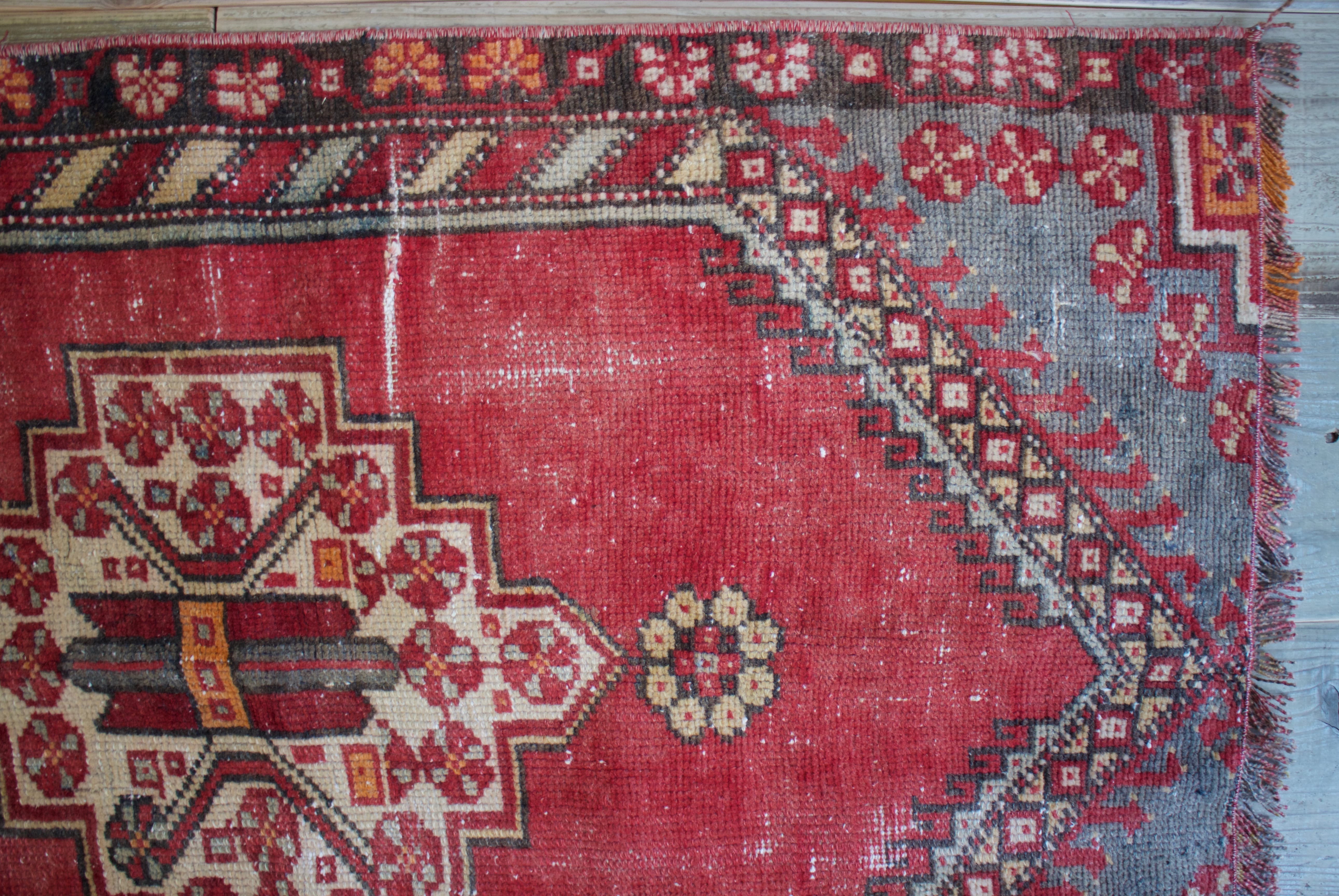 赤のオールドキリム