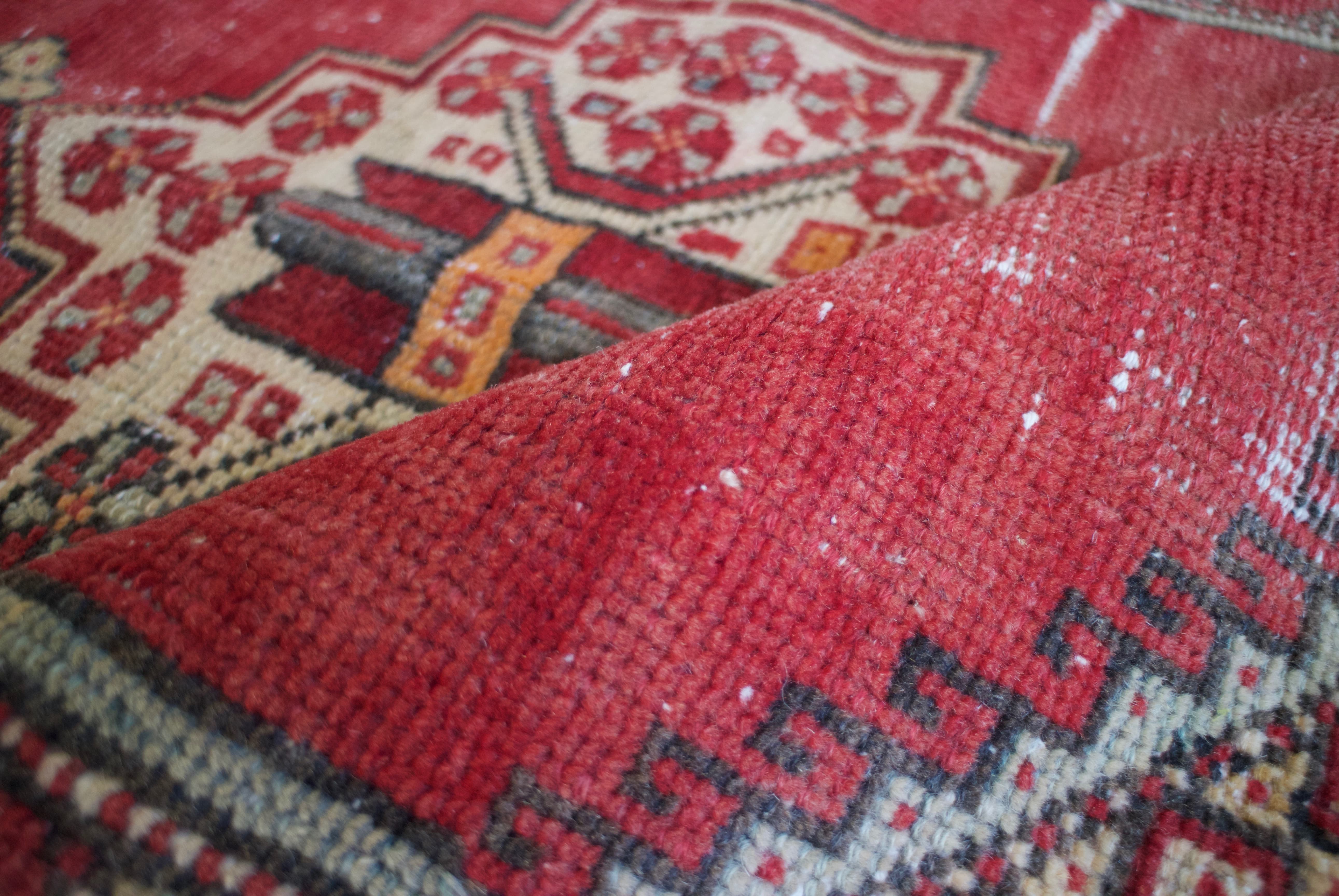 赤　オールドキリム