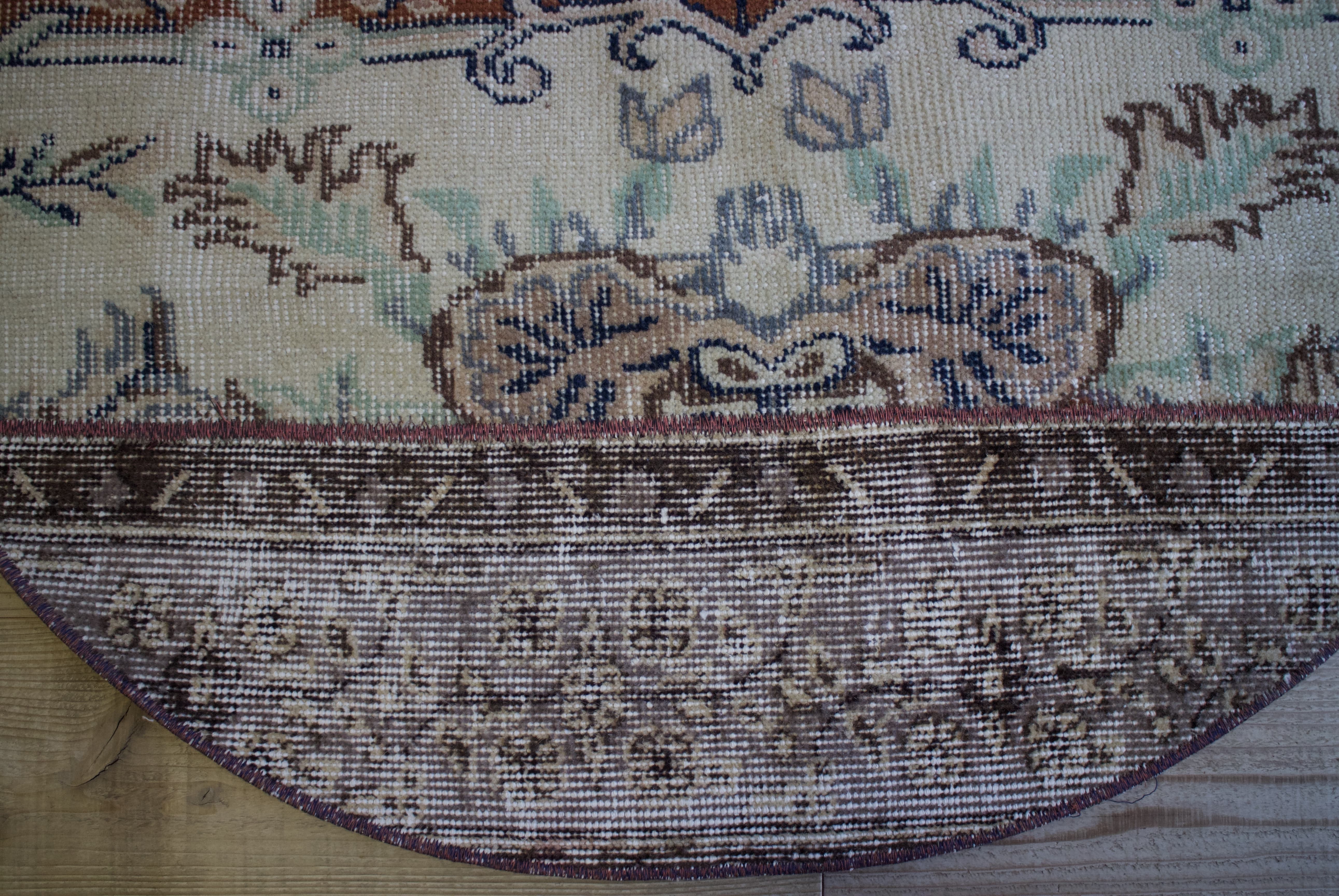 ベージュ　オールドキリム