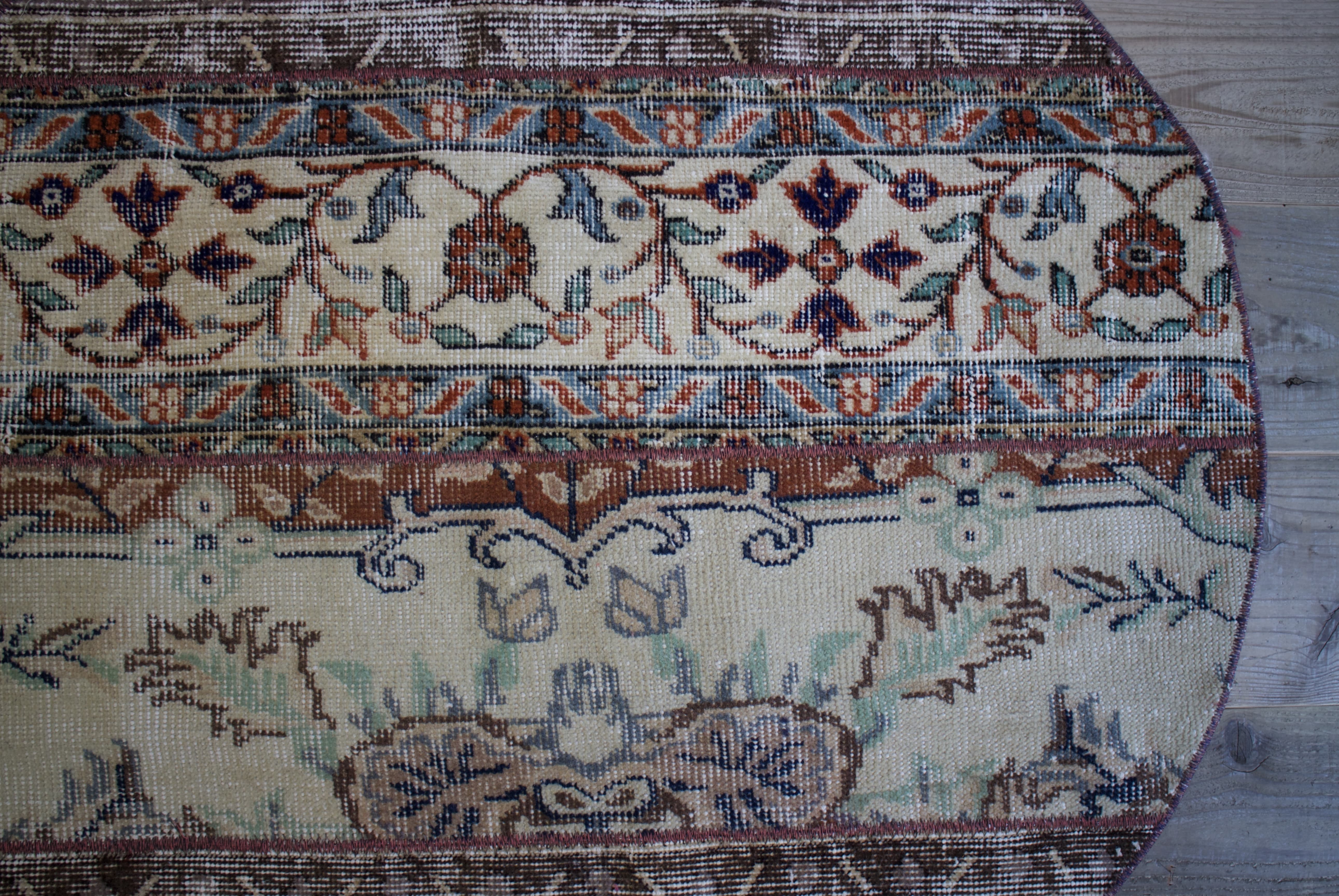 ベージュ　オールドキリム