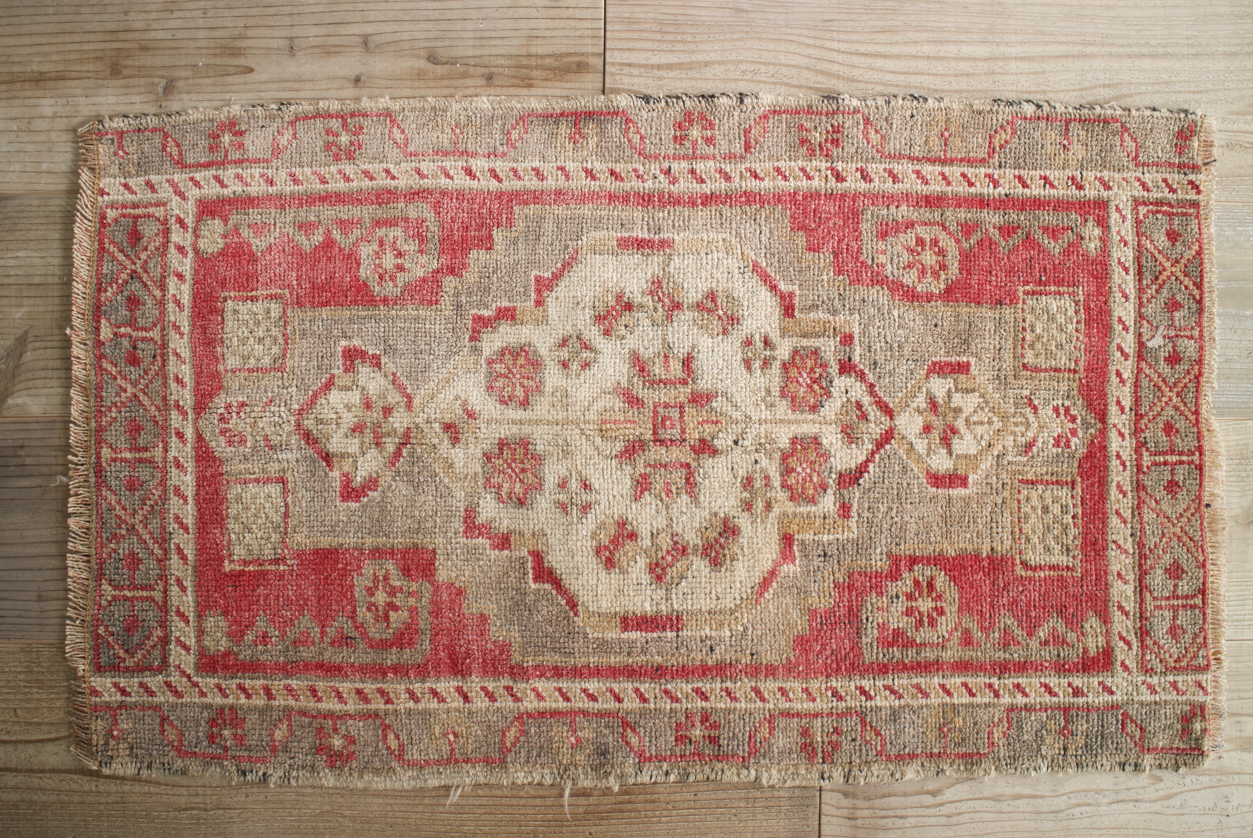 モカレッド　オールドキリム