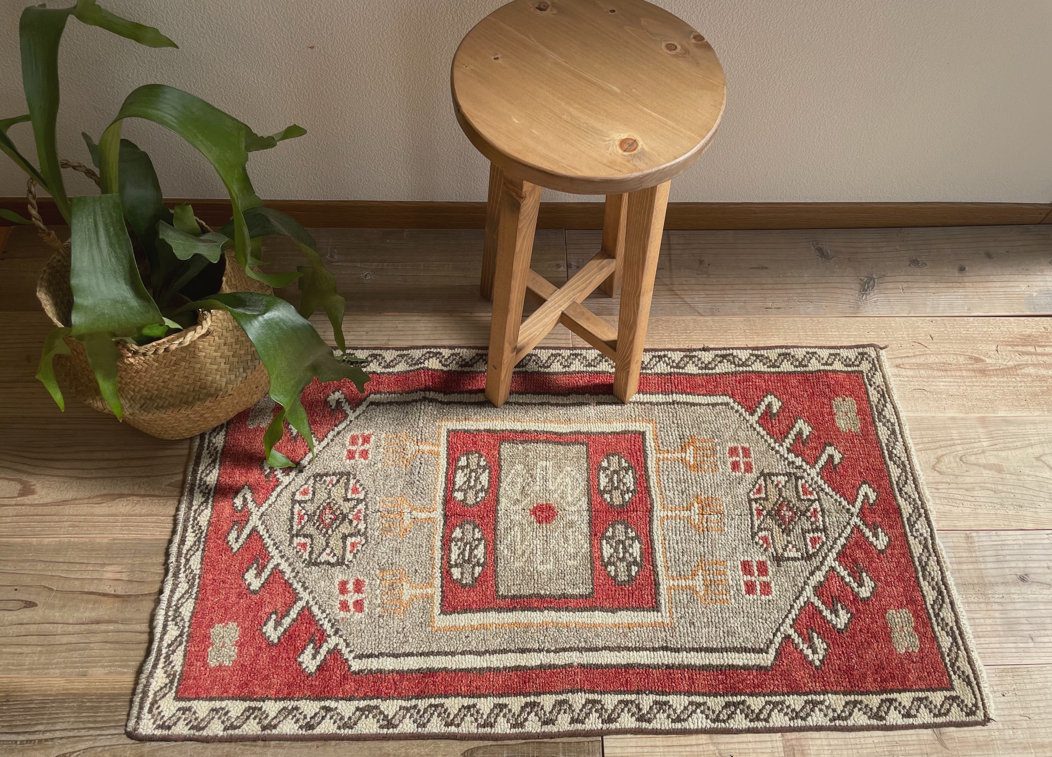 赤のオールドキリム