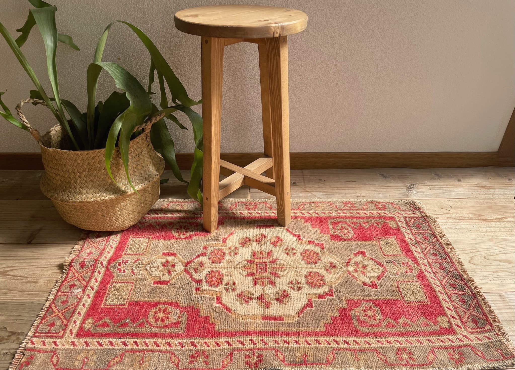 グレーのオールドキリム