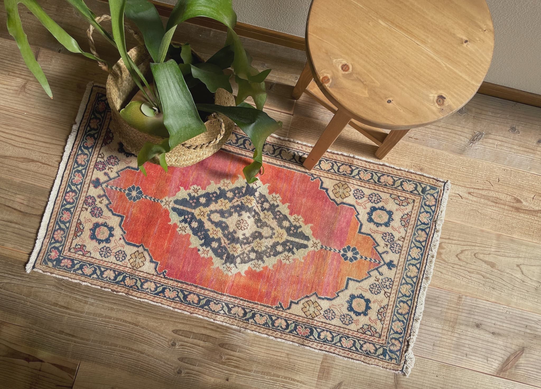 オレンジのオールドキリム